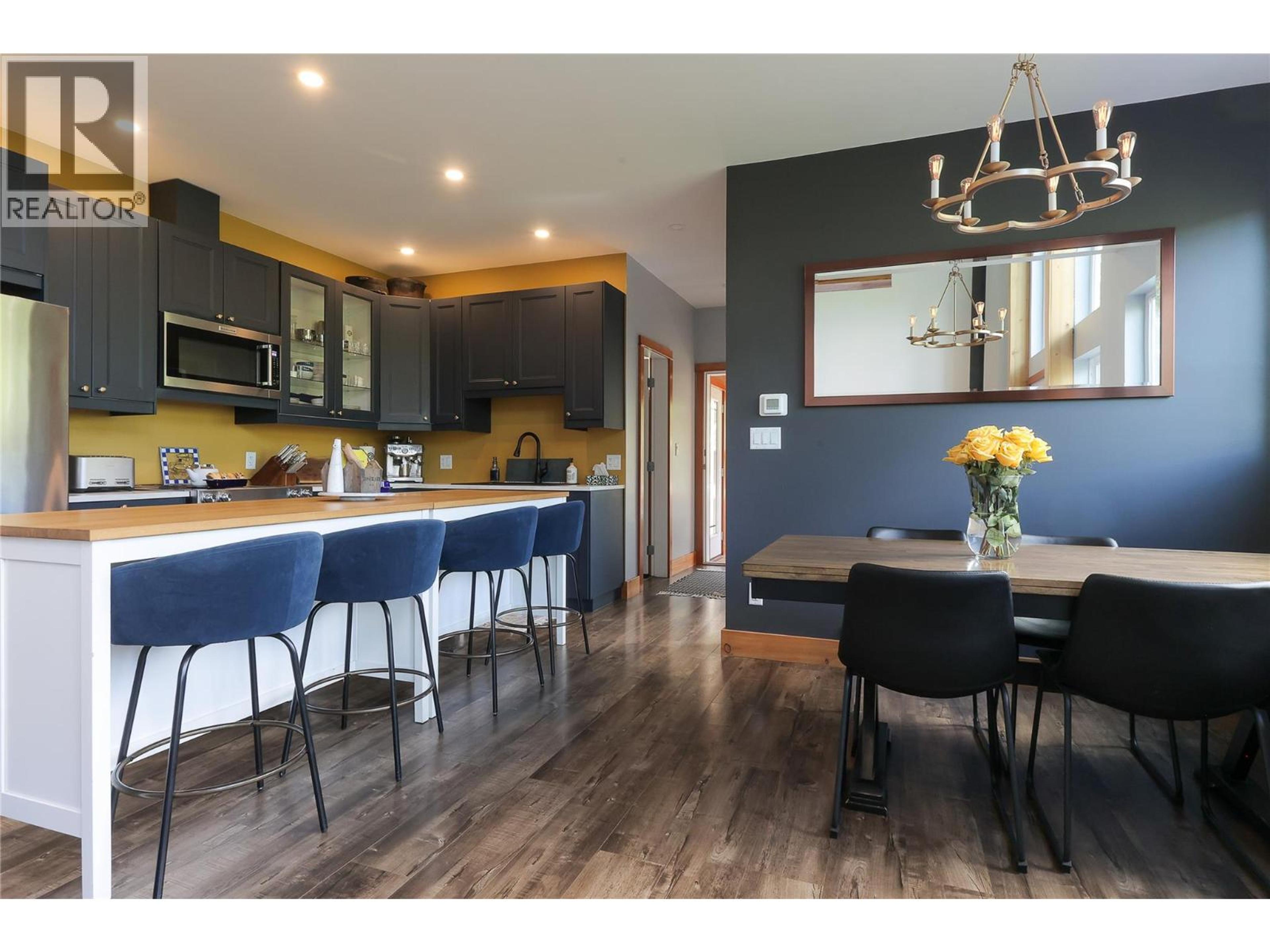 300 RICHIE ROAD - 29