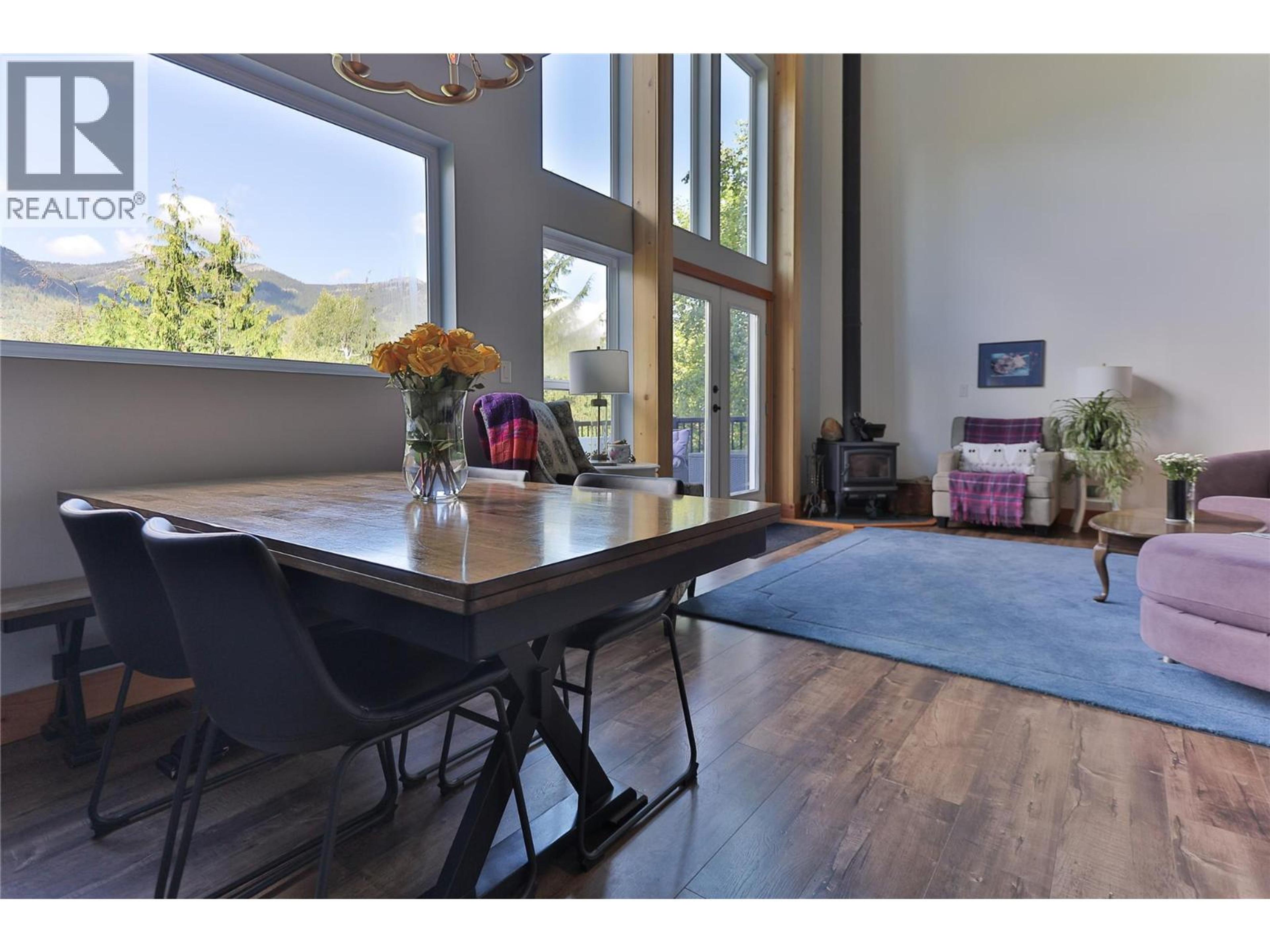 300 RICHIE ROAD - 36