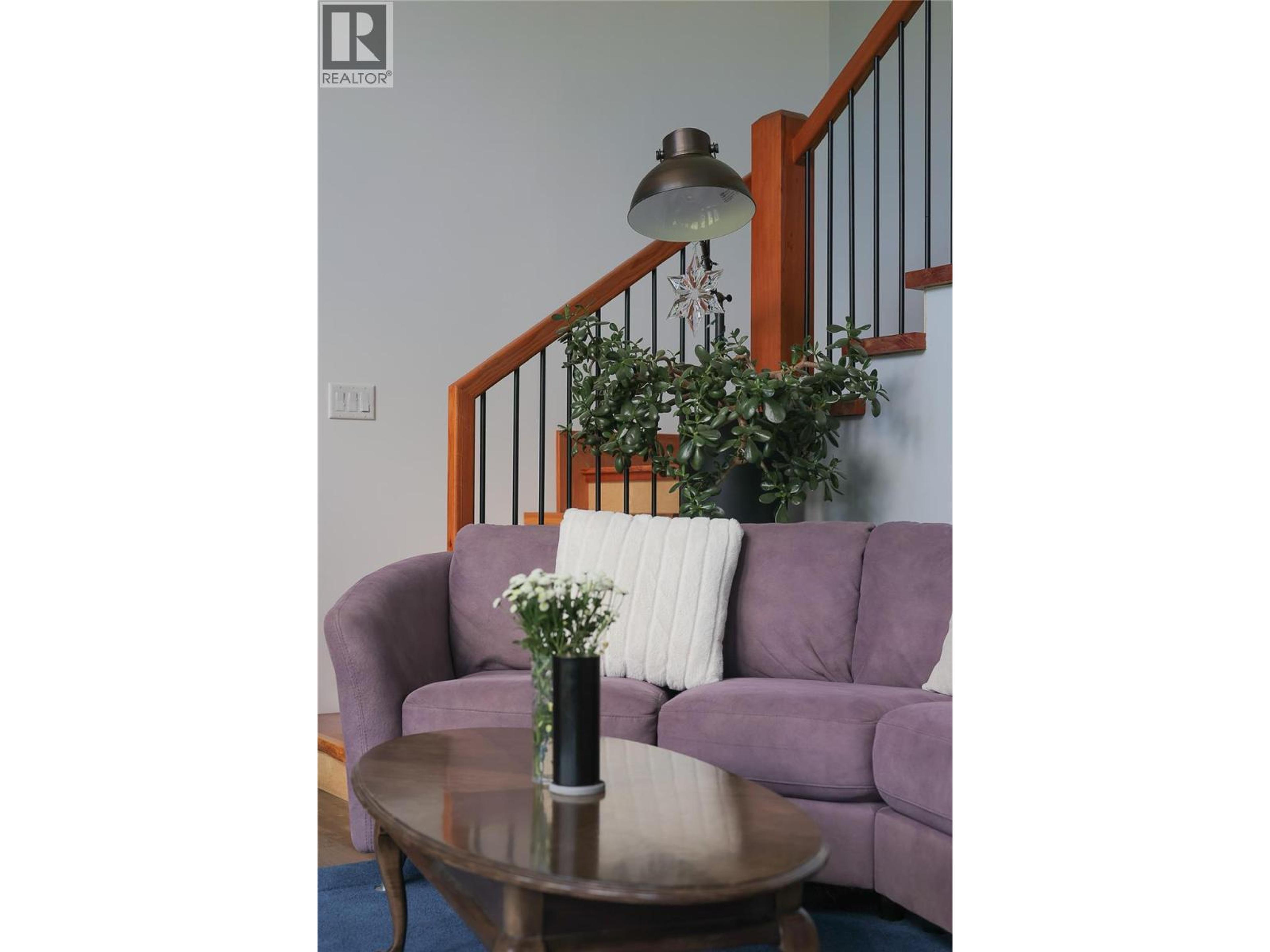 300 RICHIE ROAD - 40