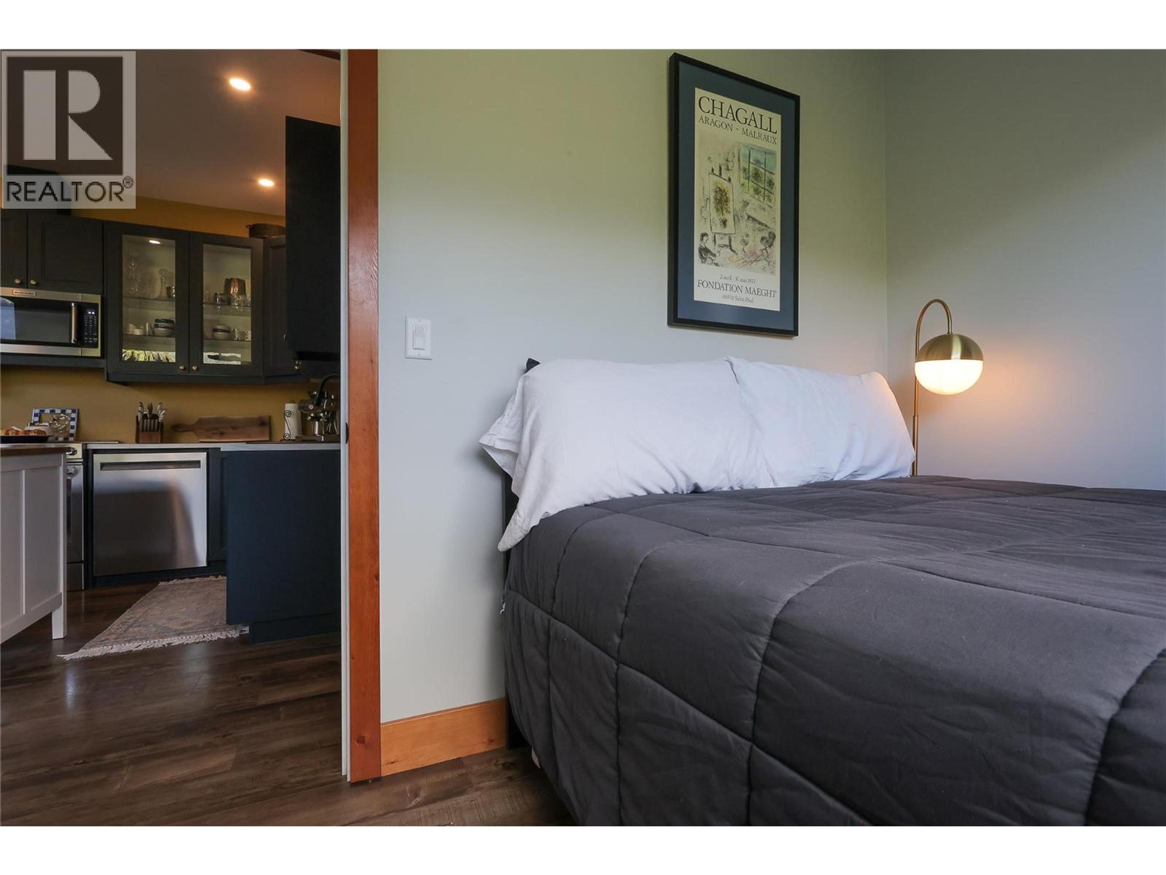 300 RICHIE ROAD - 43