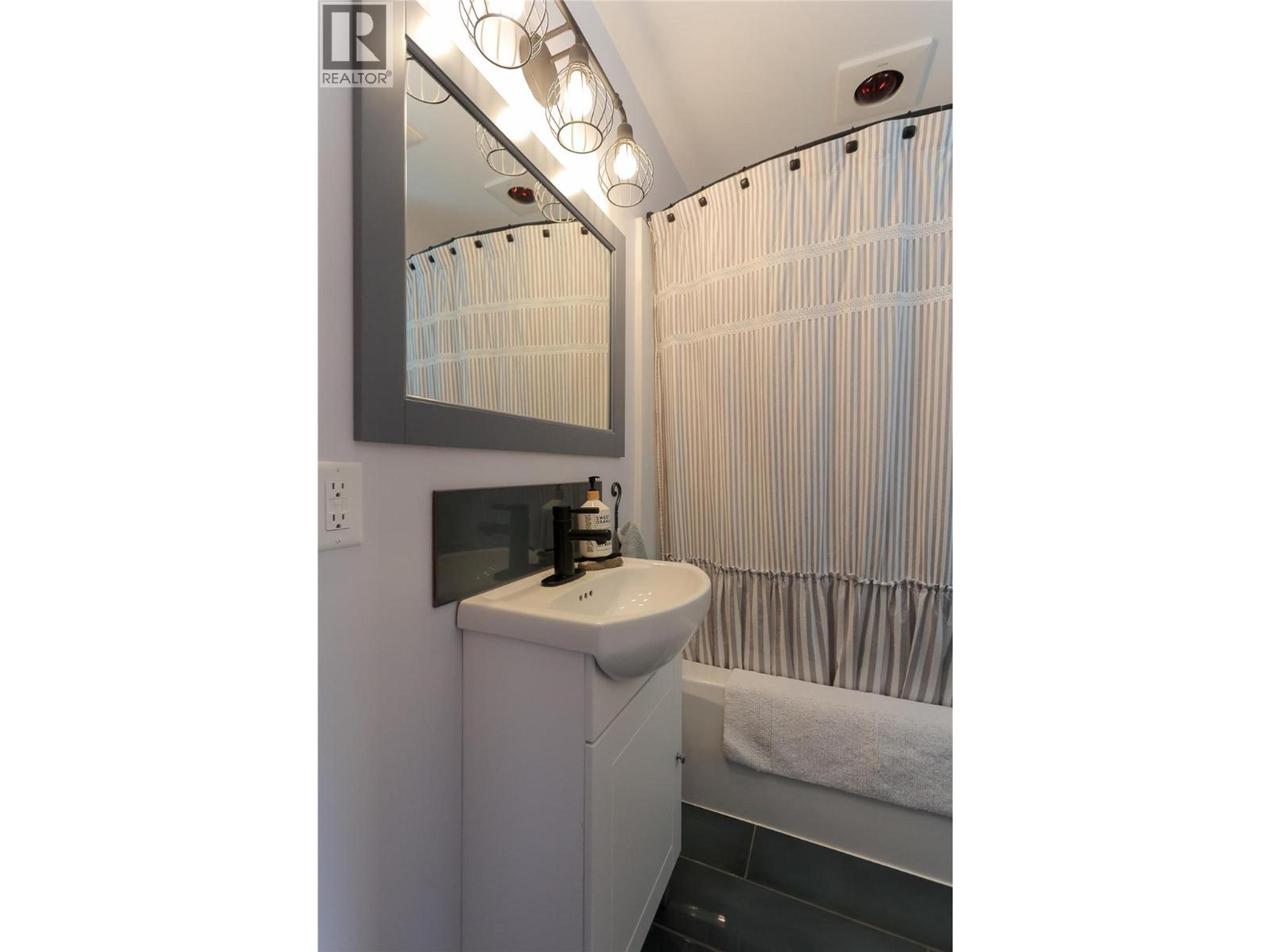 300 RICHIE ROAD - 45