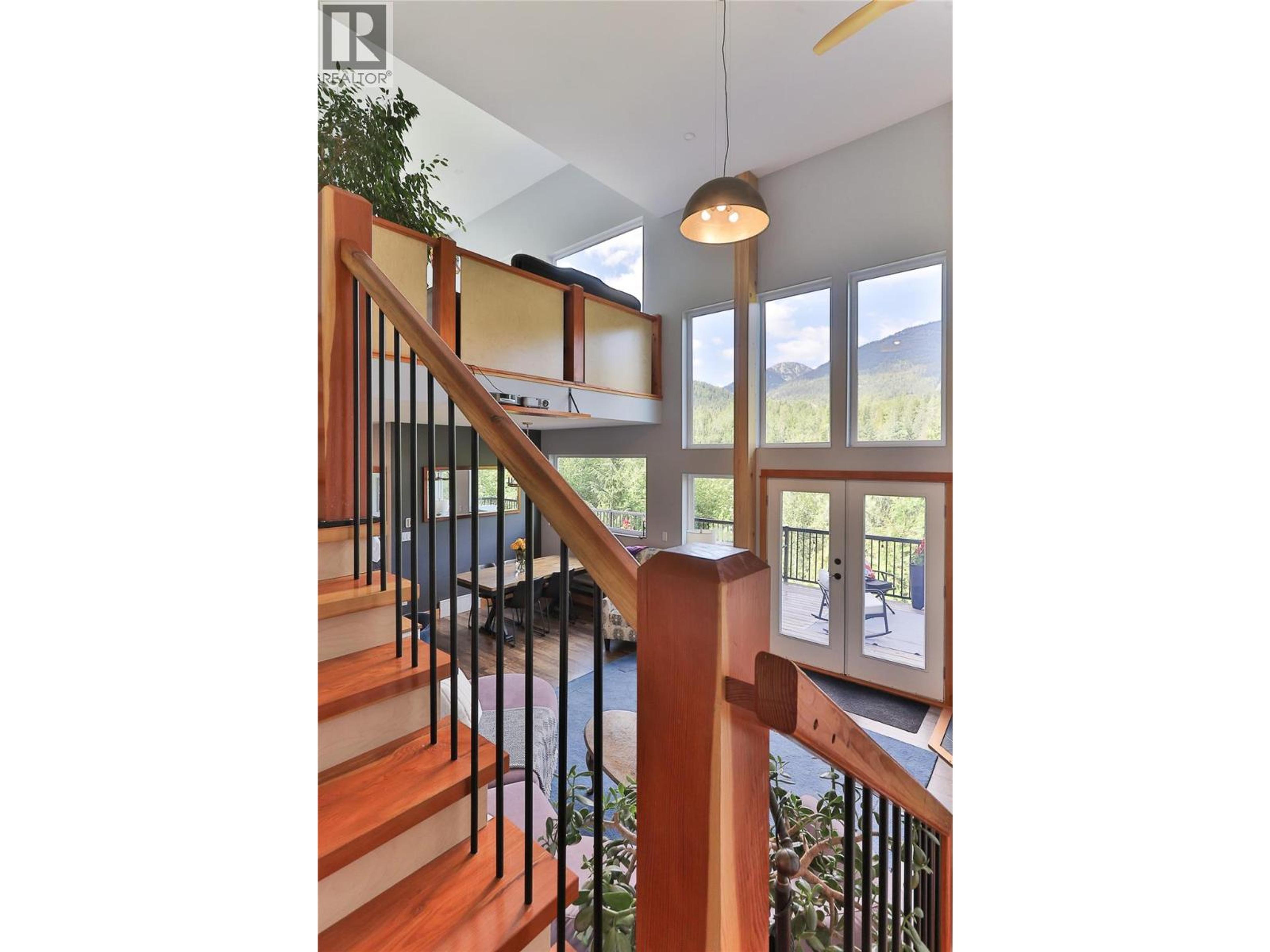 300 RICHIE ROAD - 47