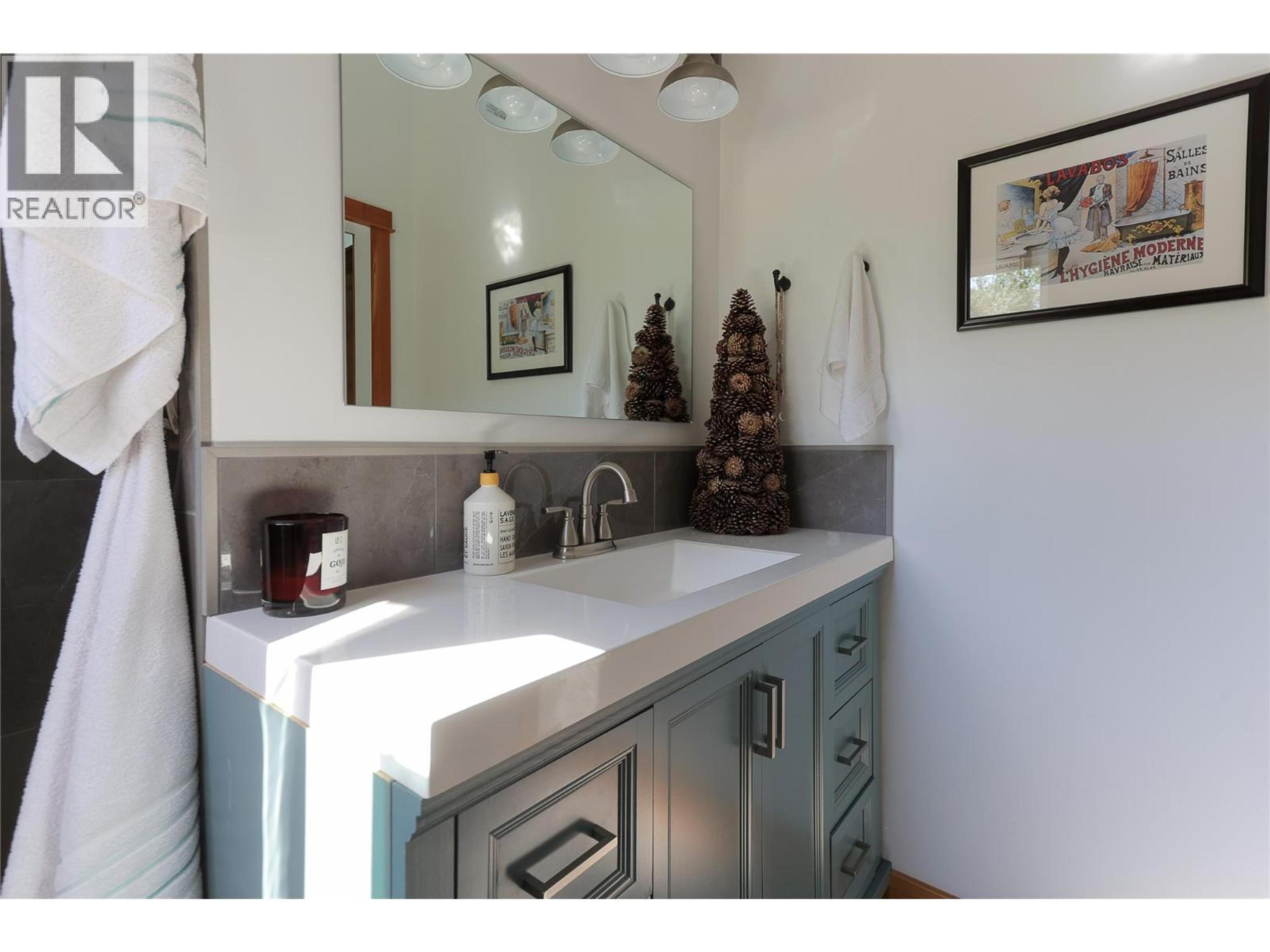 300 RICHIE ROAD - 57