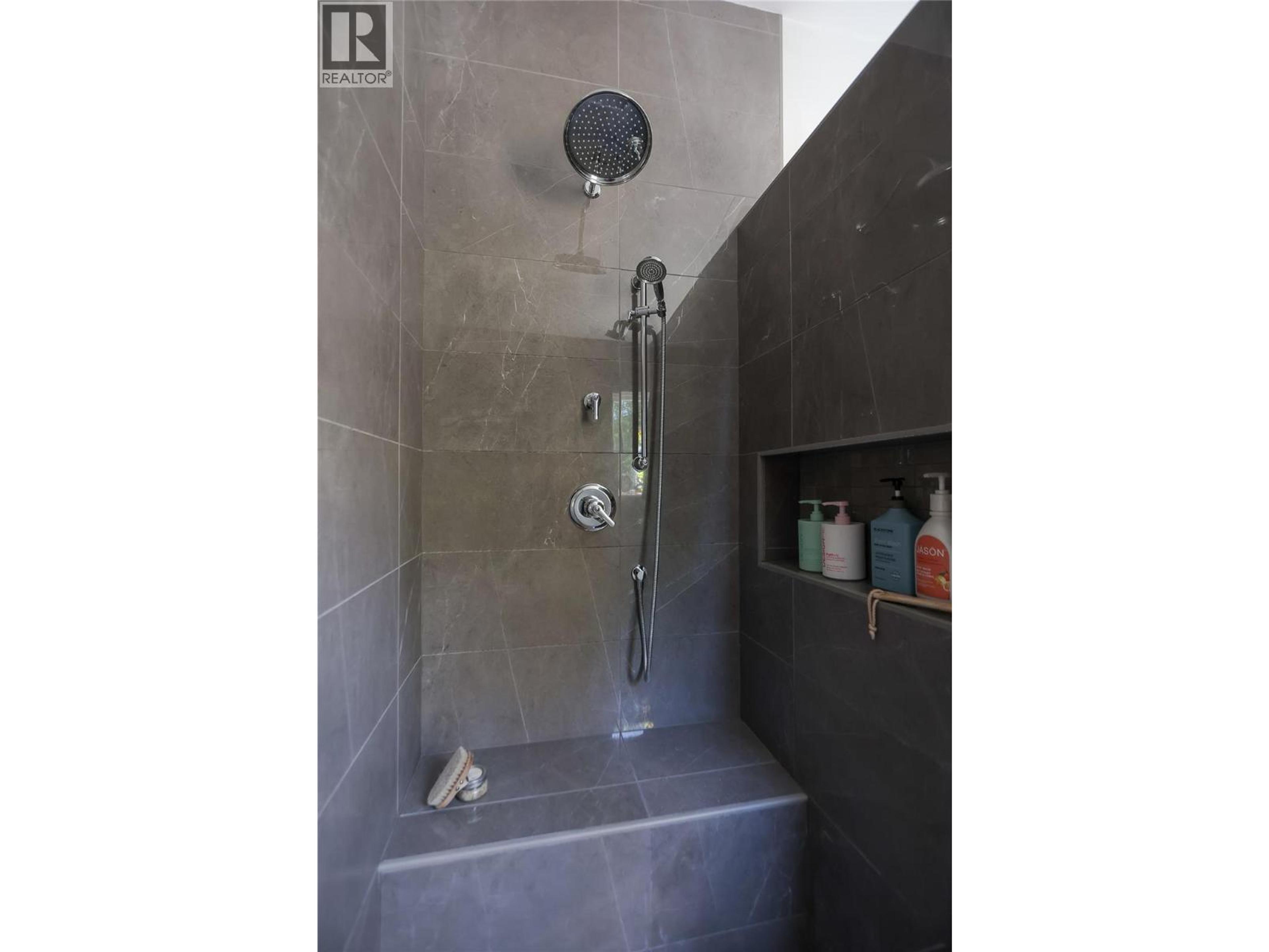 300 RICHIE ROAD - 58