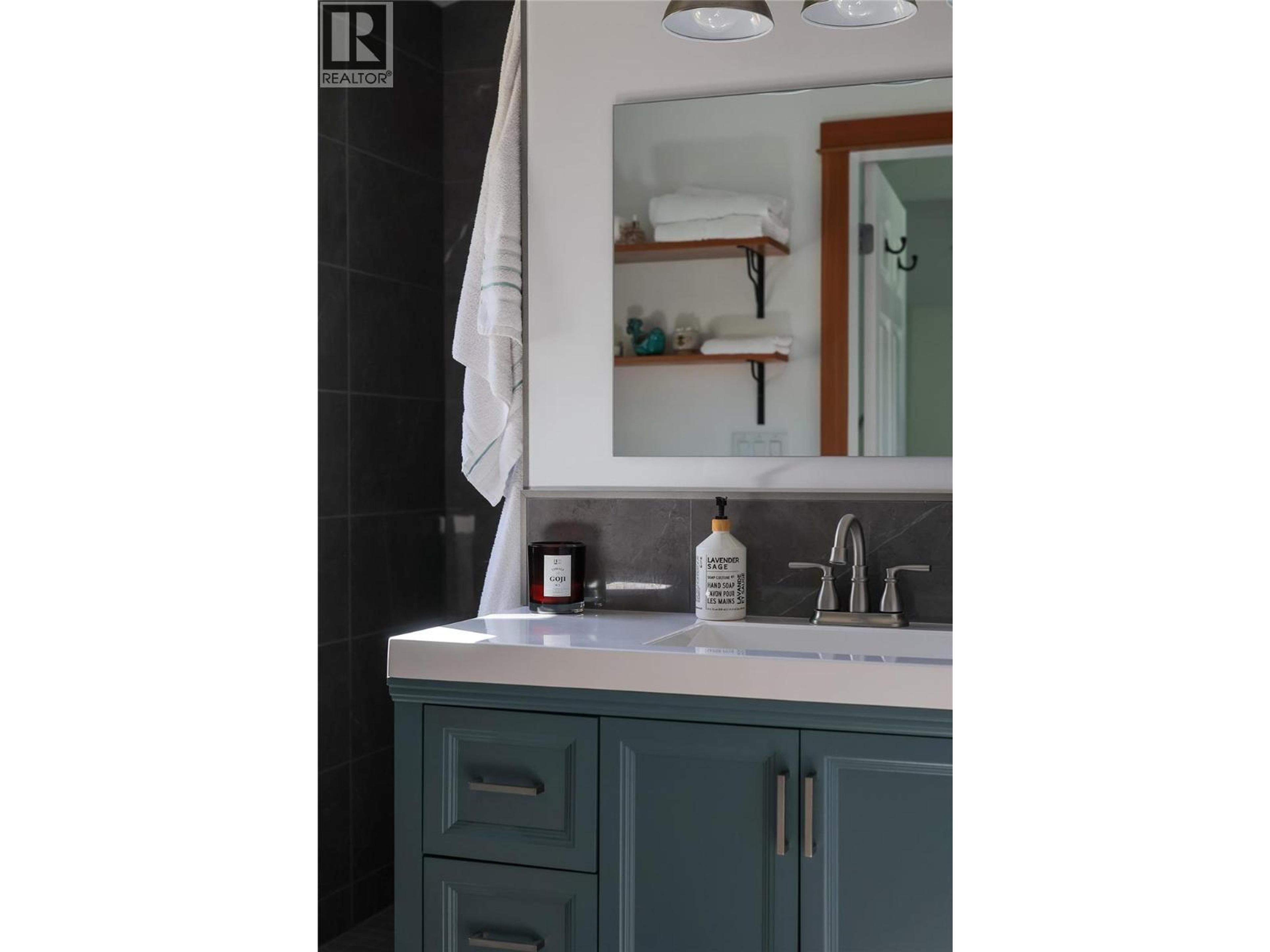 300 RICHIE ROAD - 60