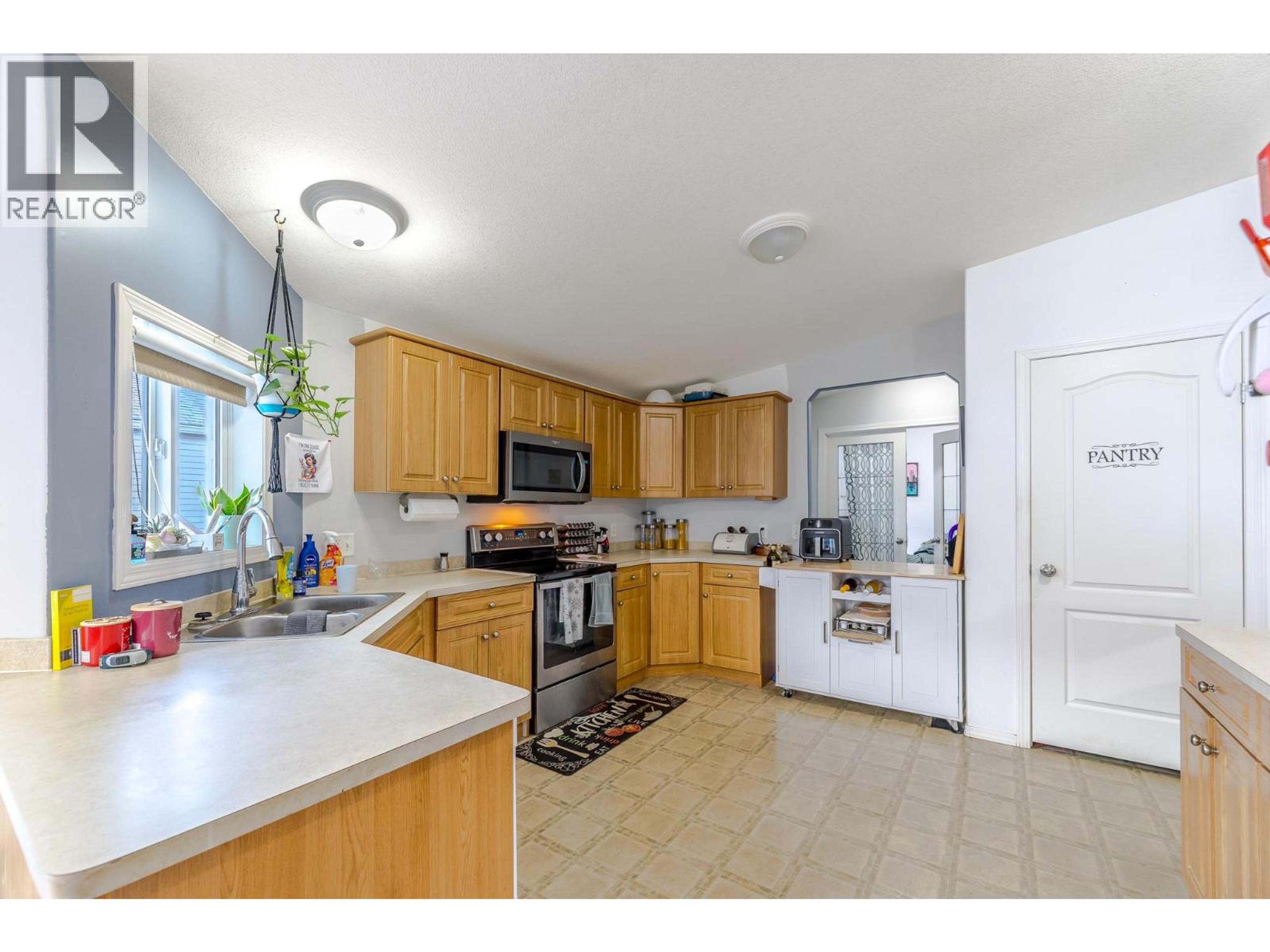 604 10TH AVENUE - 14