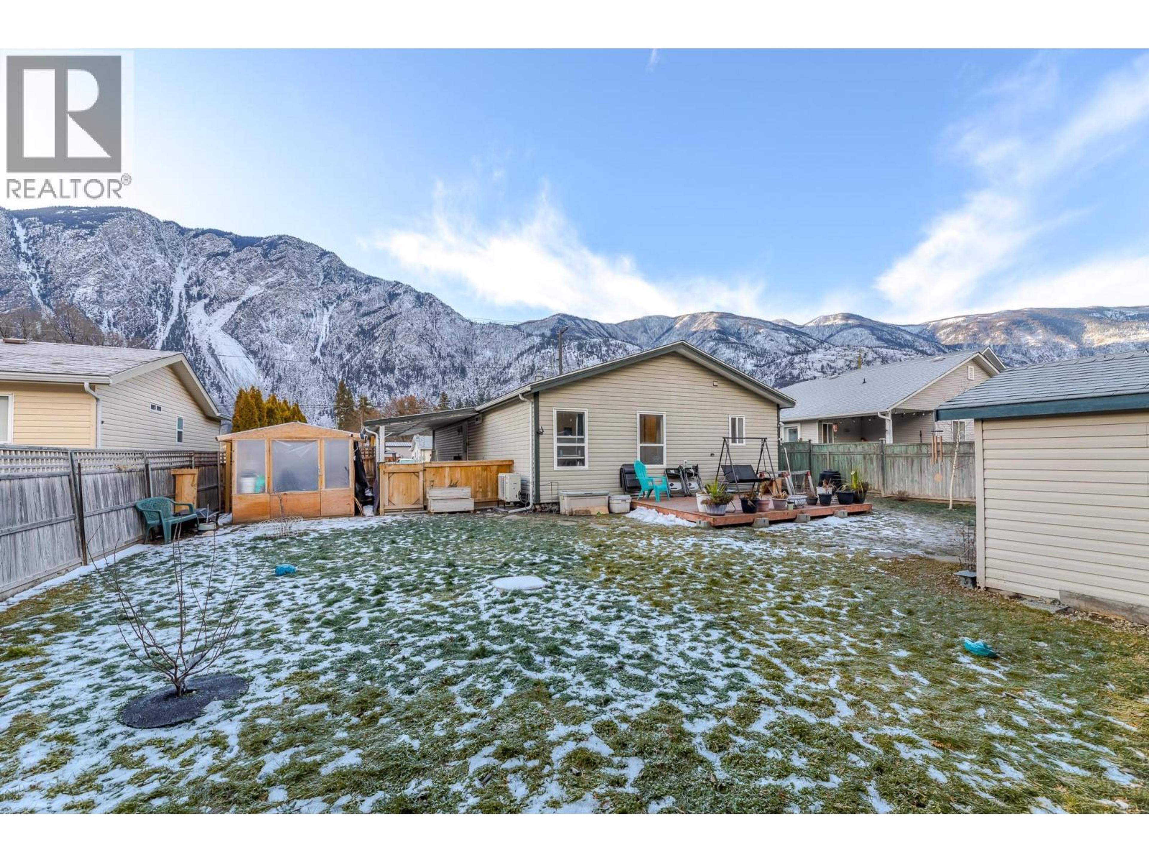 604 10TH AVENUE - 32