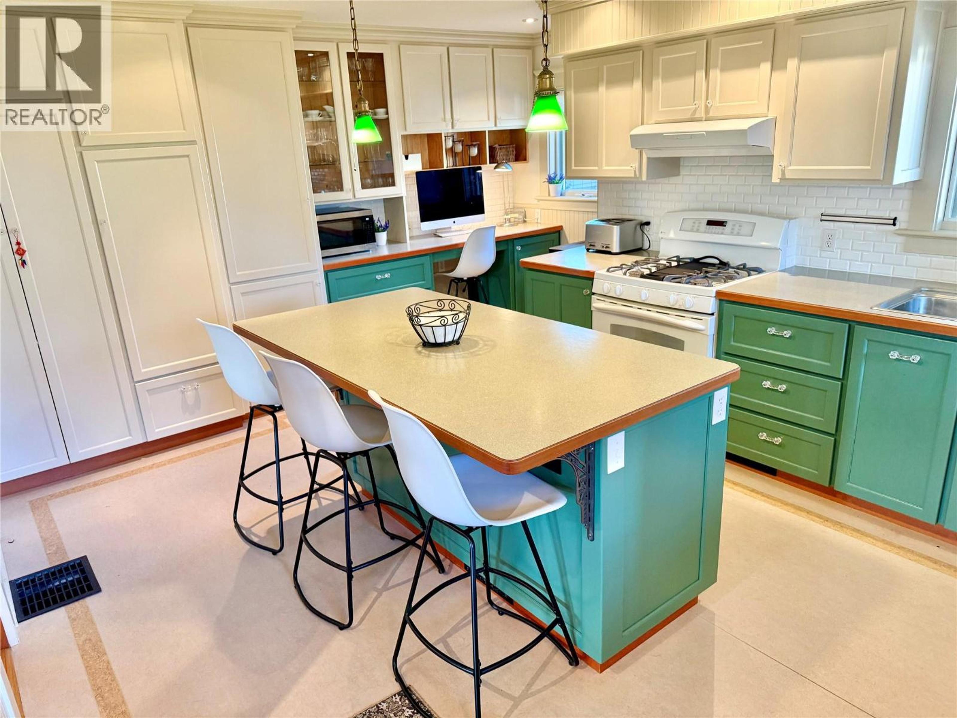 7298 18TH STREET - 5