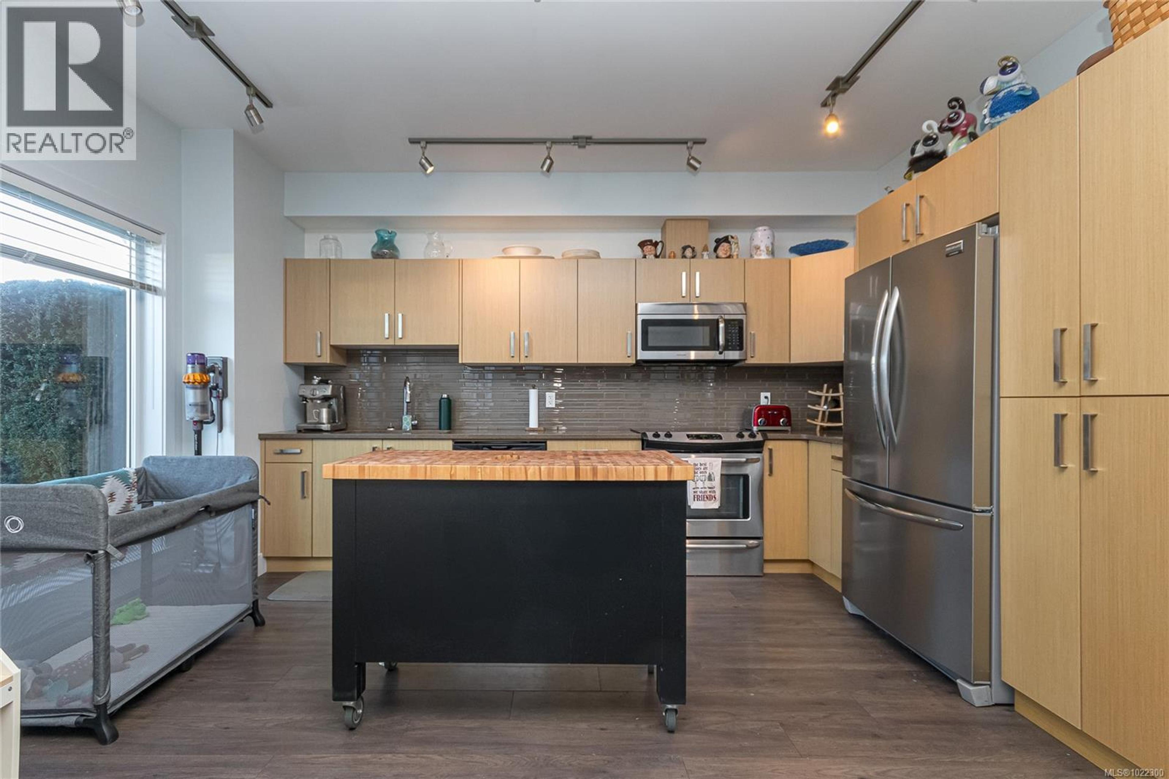 #14 1900 WATKISS WAY - 12