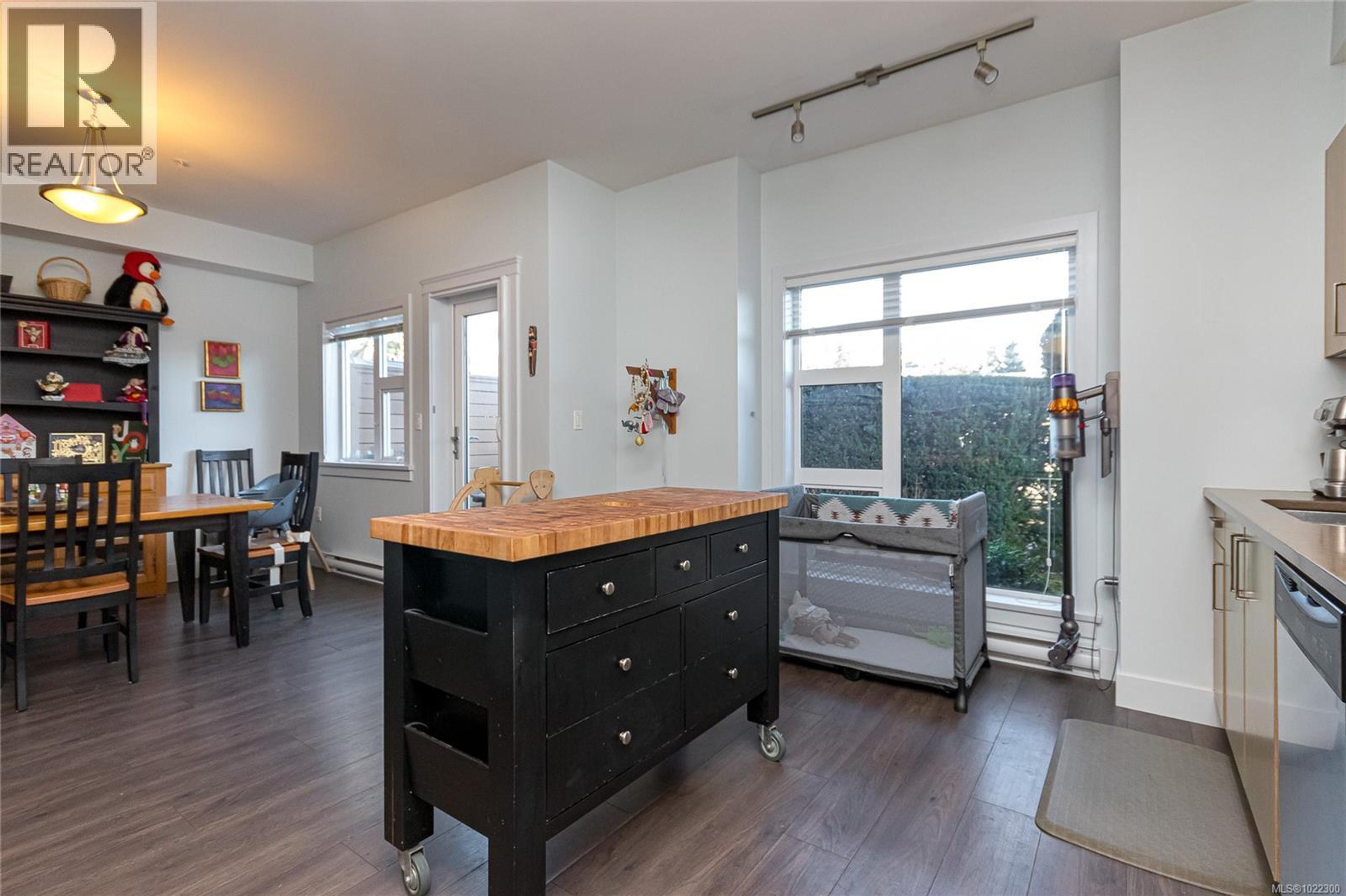 #14 1900 WATKISS WAY - 13