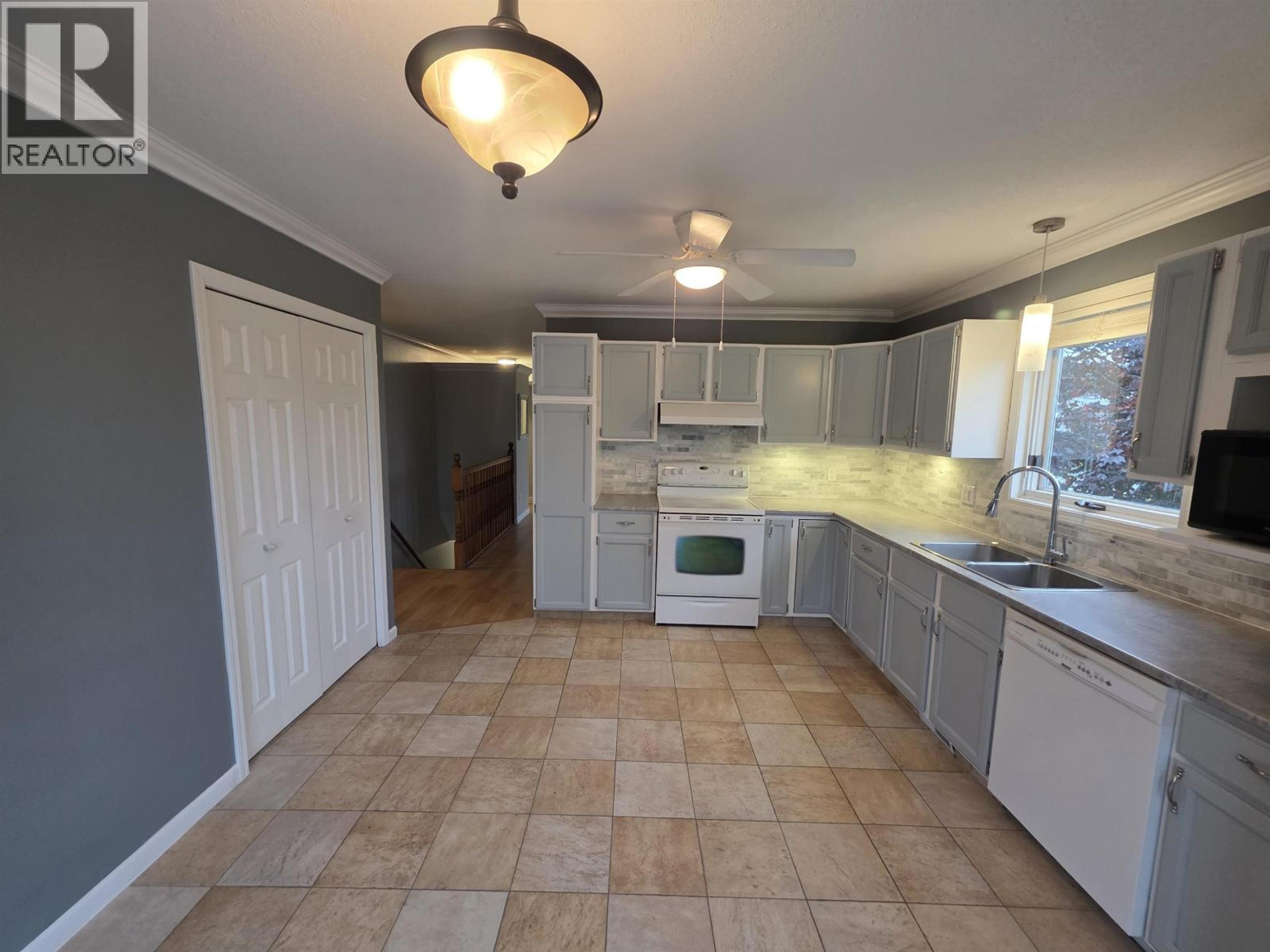 5301 MOUNTAIN VISTA DRIVE - 4