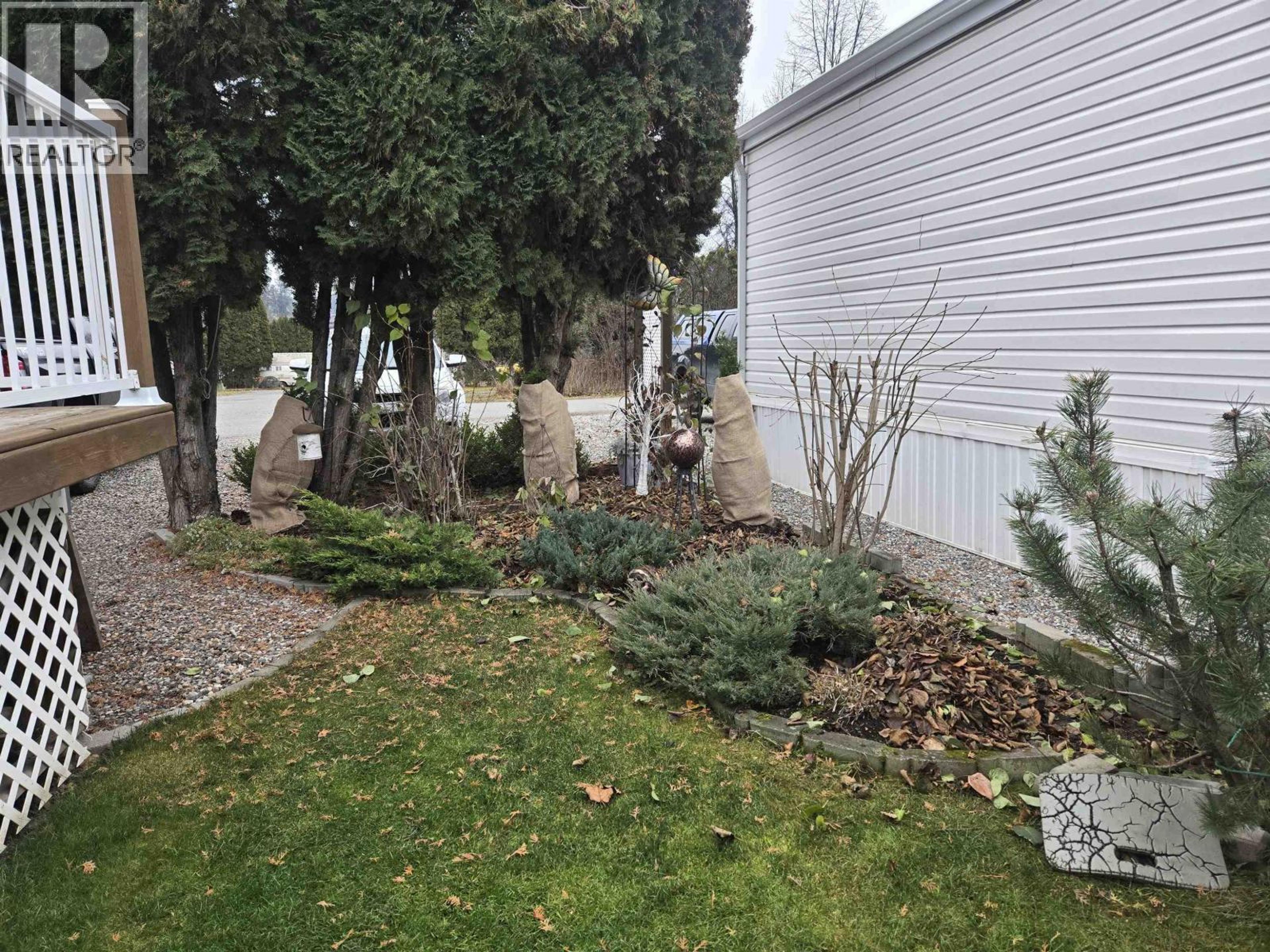 #47 654 NORTH FRASER DRIVE - 33