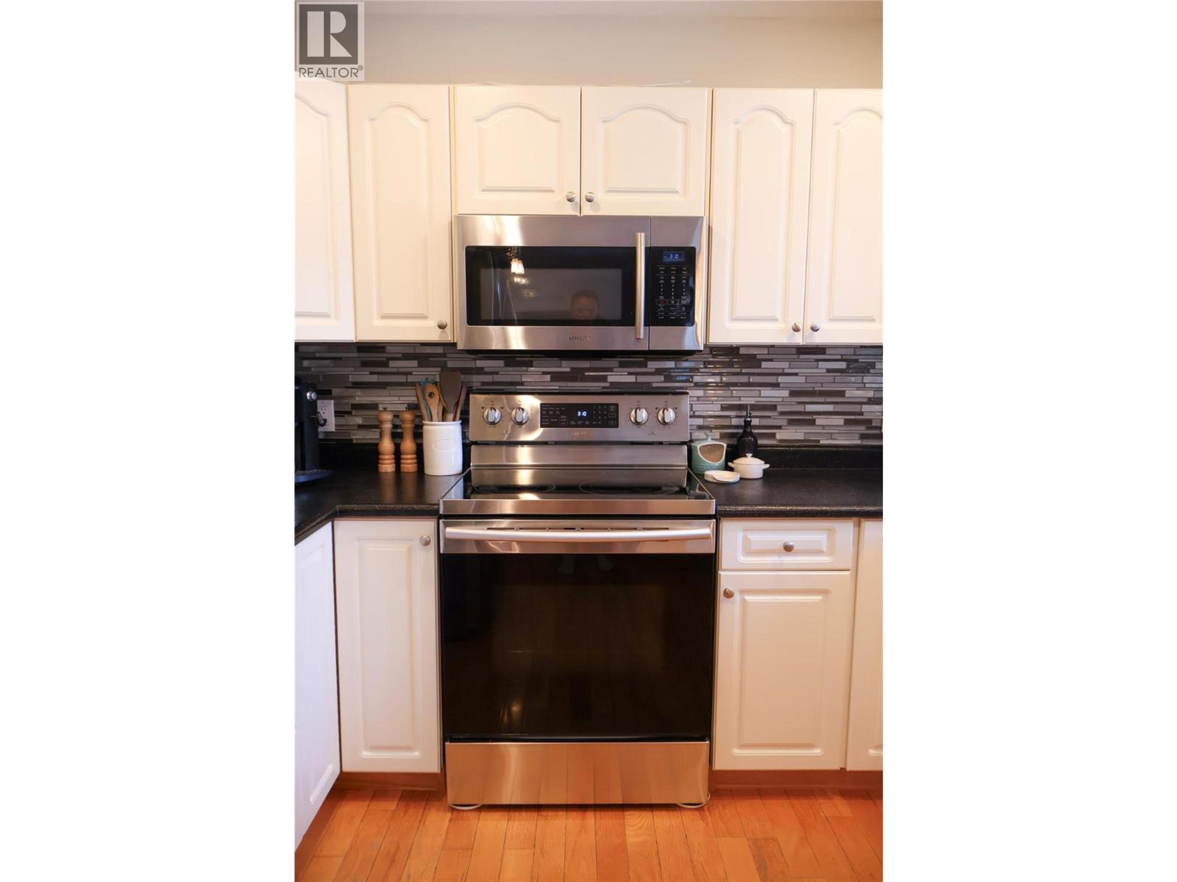 414 RIVERGLEN DRIVE - 29