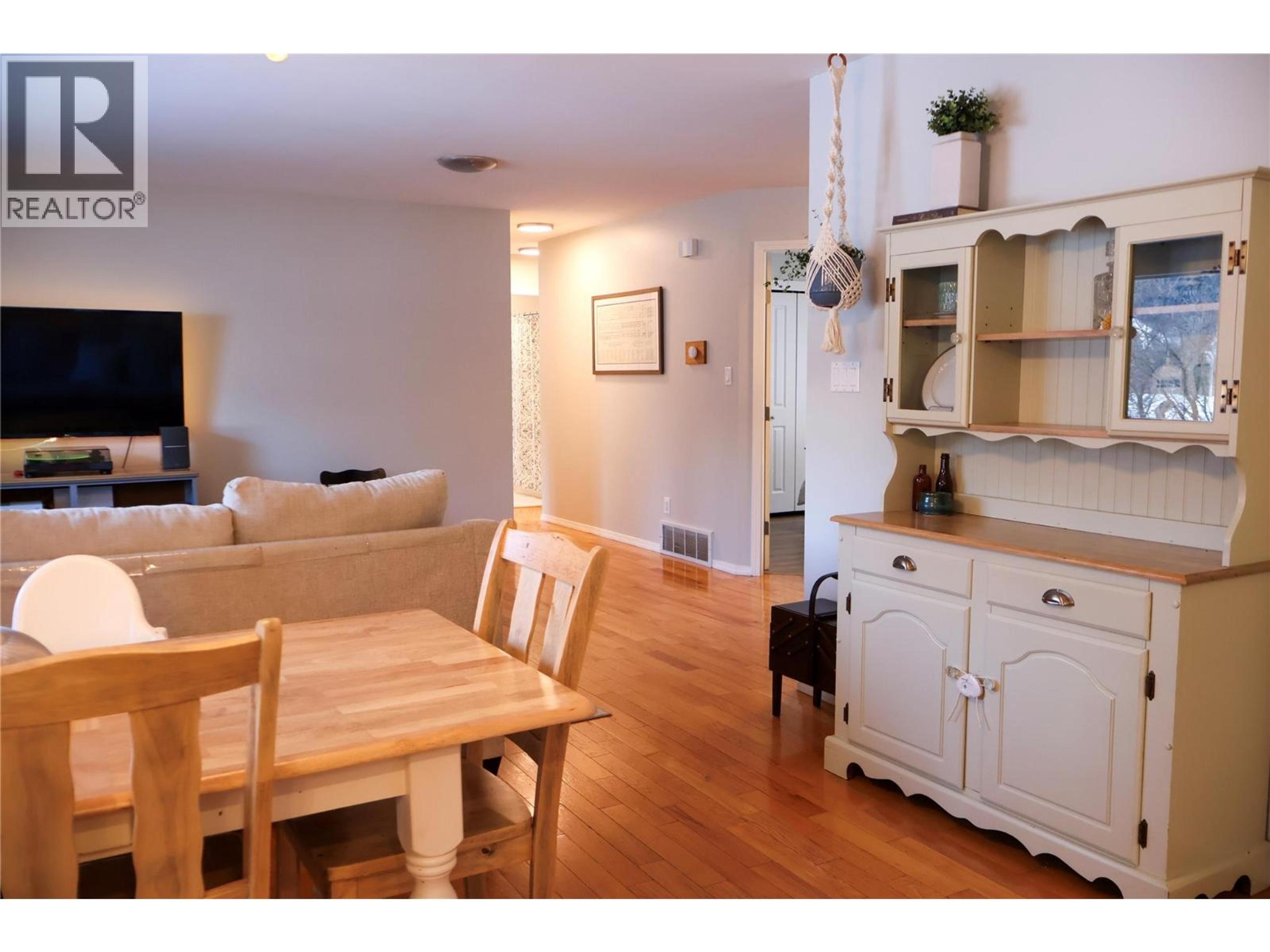 414 RIVERGLEN DRIVE - 31