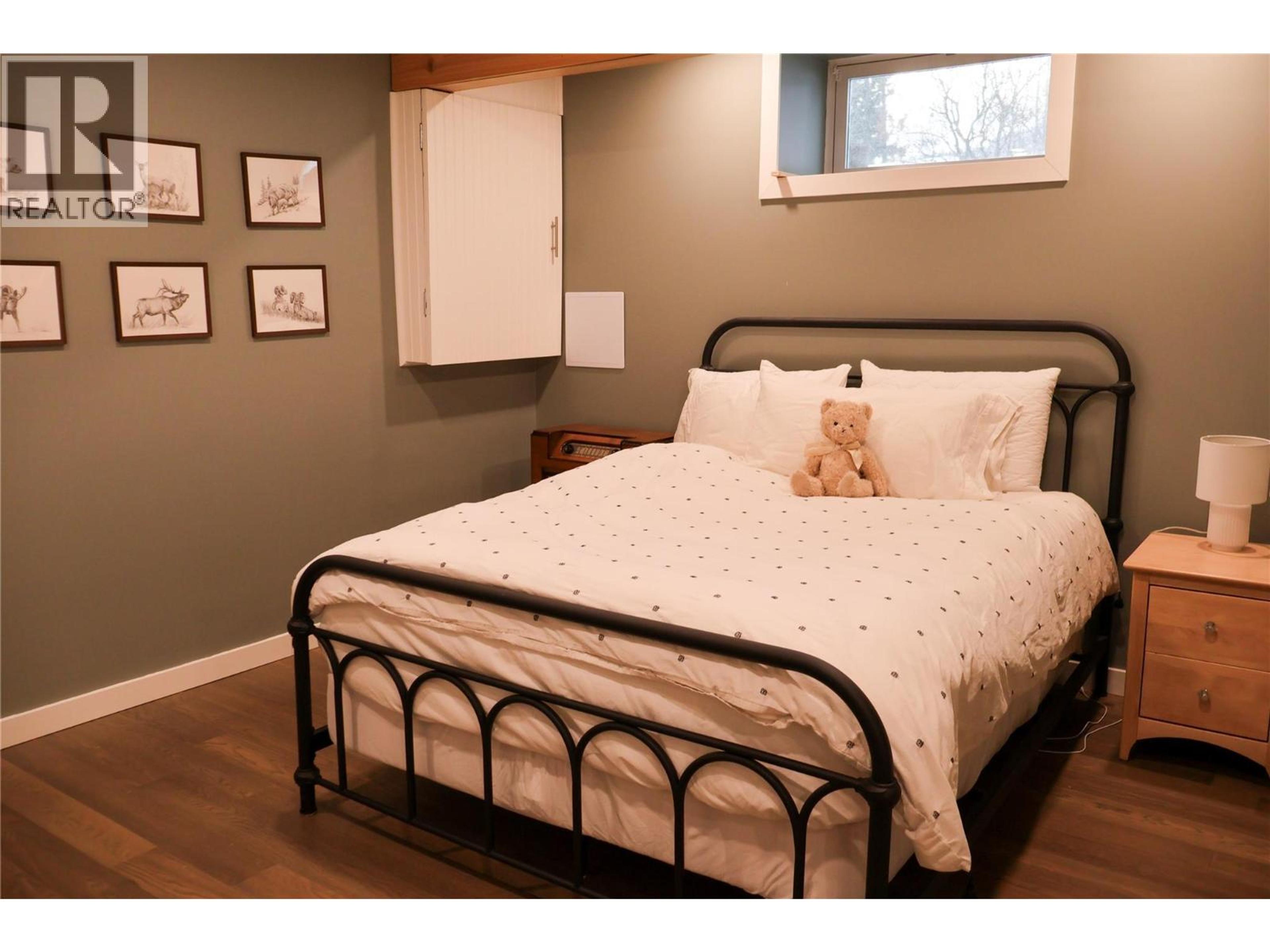 414 RIVERGLEN DRIVE - 40