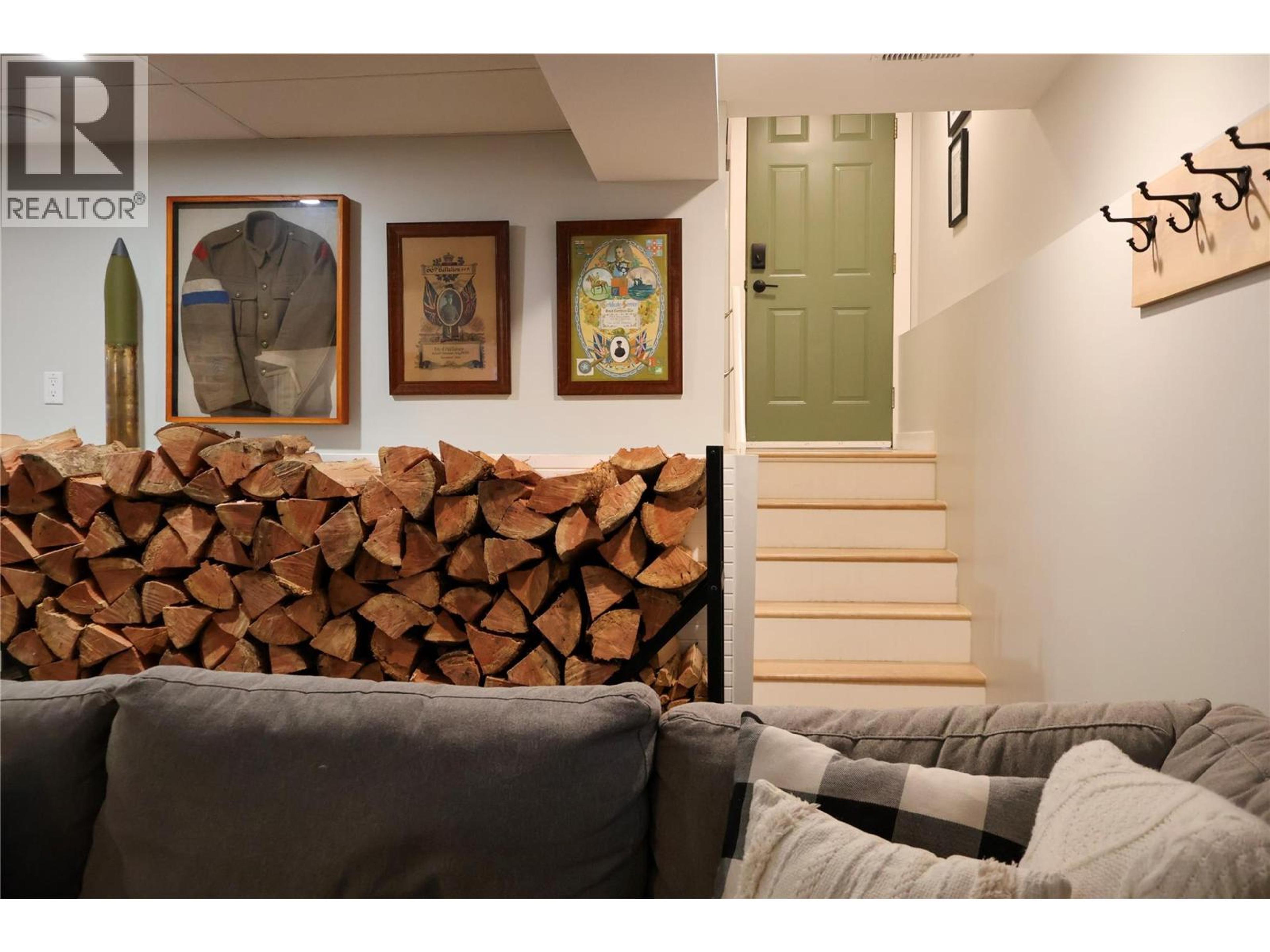 414 RIVERGLEN DRIVE - 43