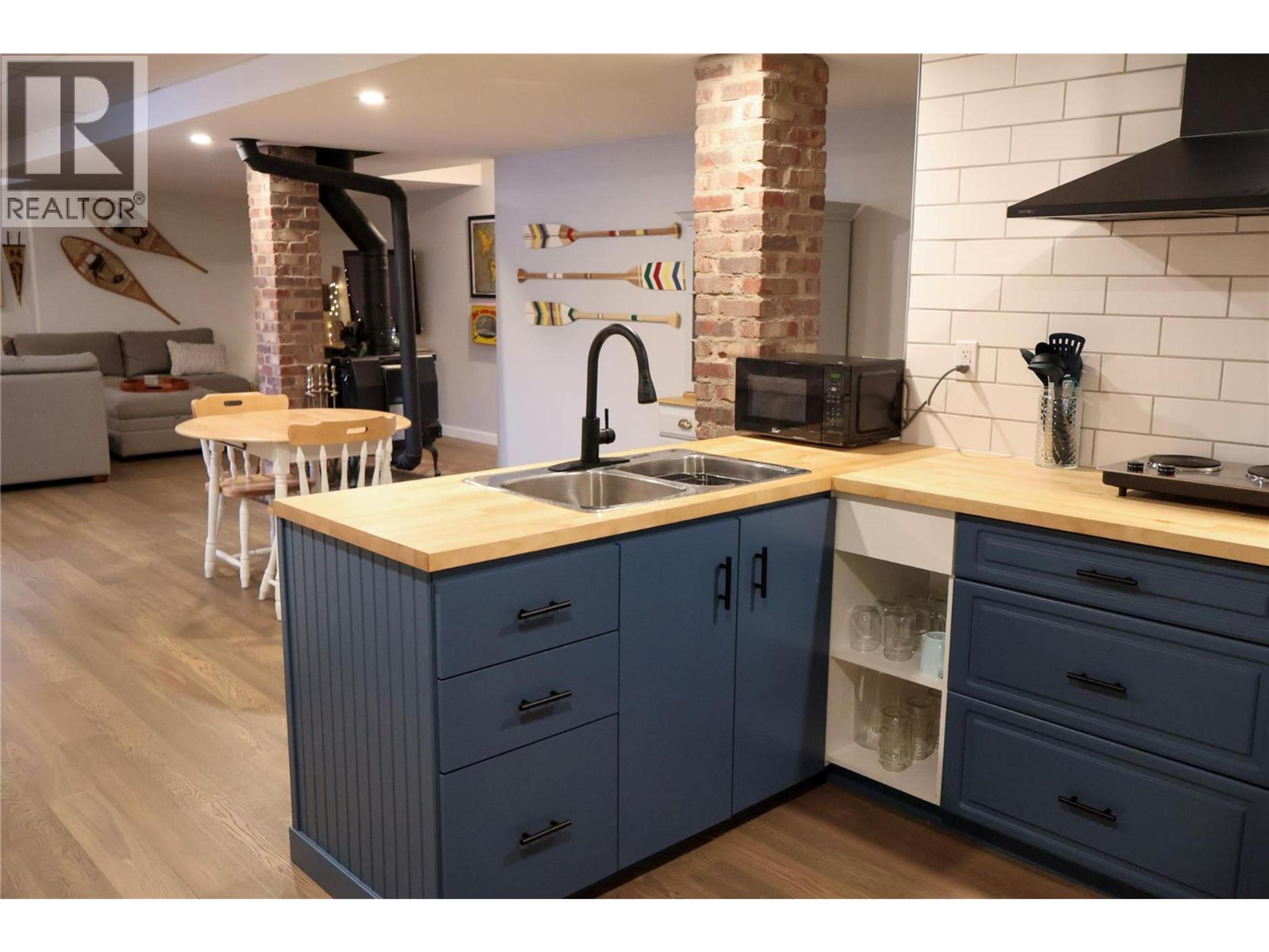 414 RIVERGLEN DRIVE - 48