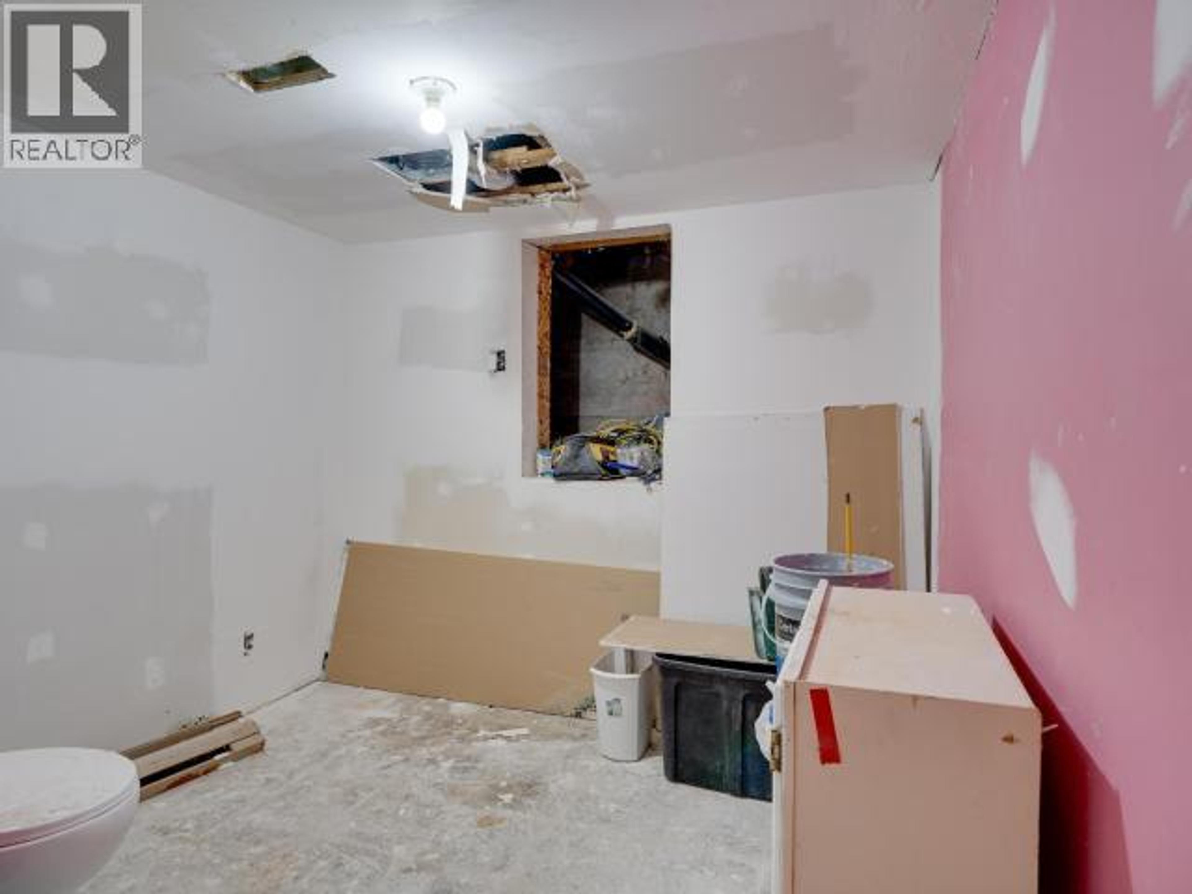 2039 MAIN STREET - 15