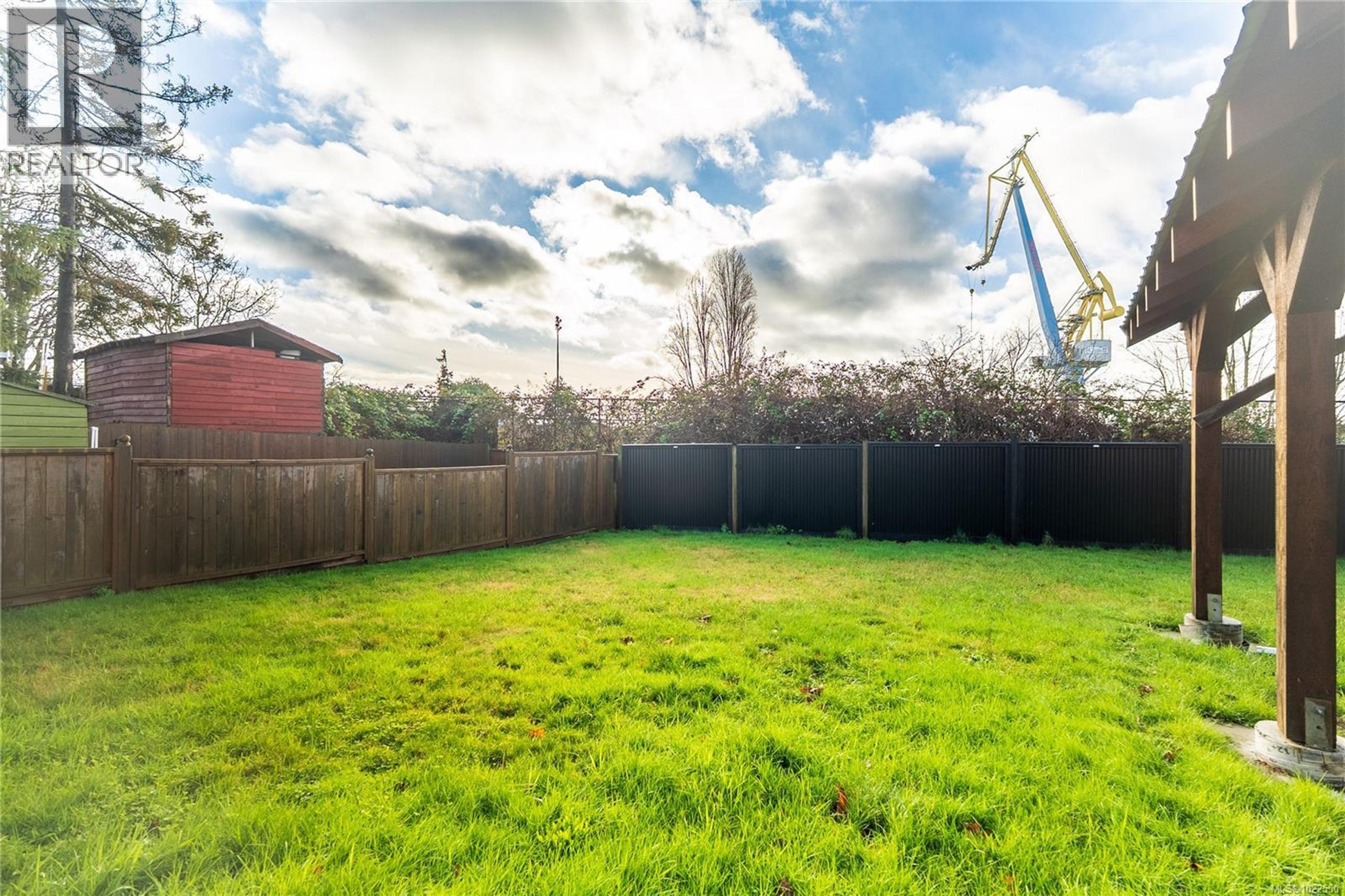 847 ADMIRALS RD - 41