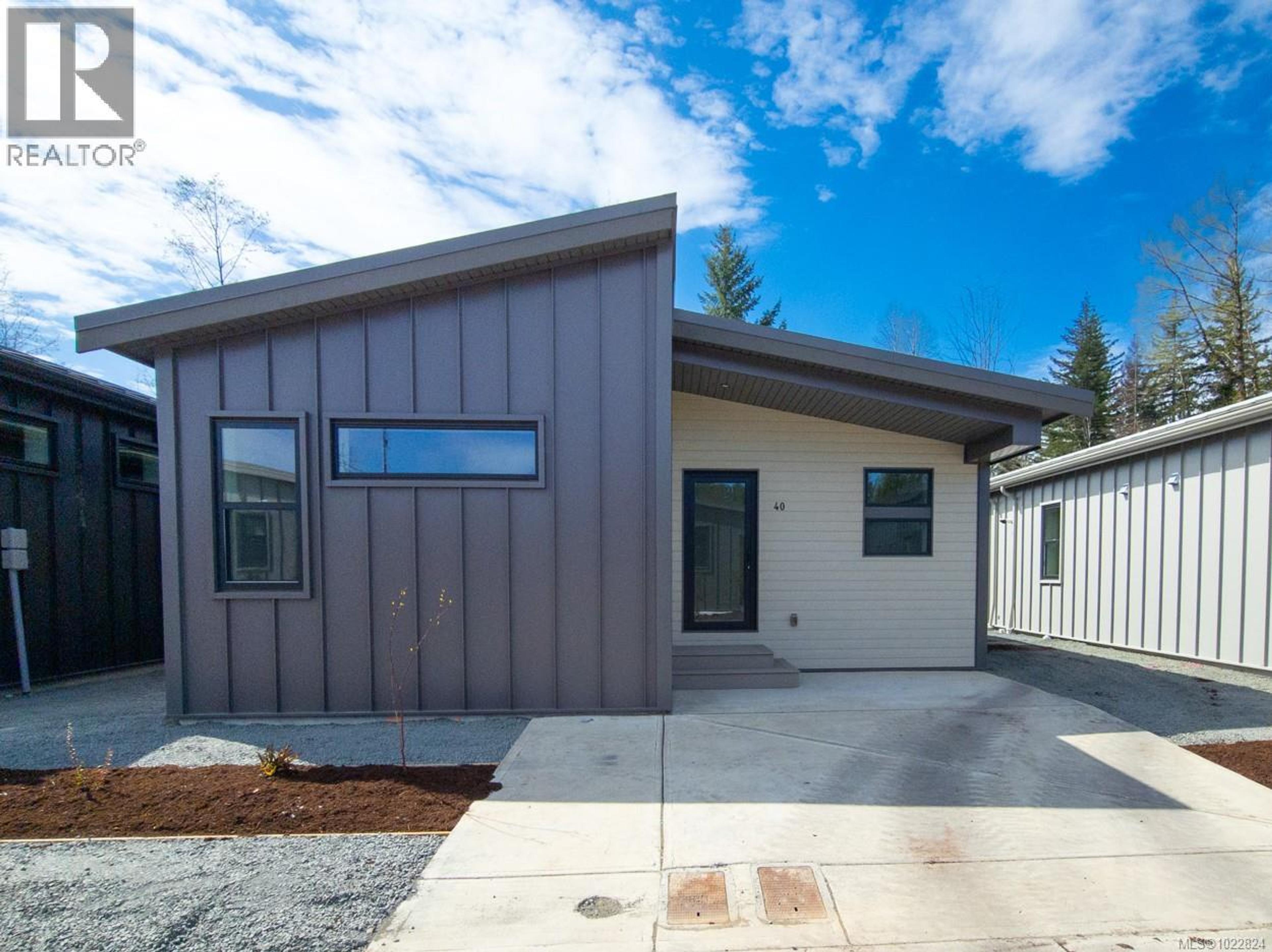 #40 3025 ROYSTON RD - Image 2