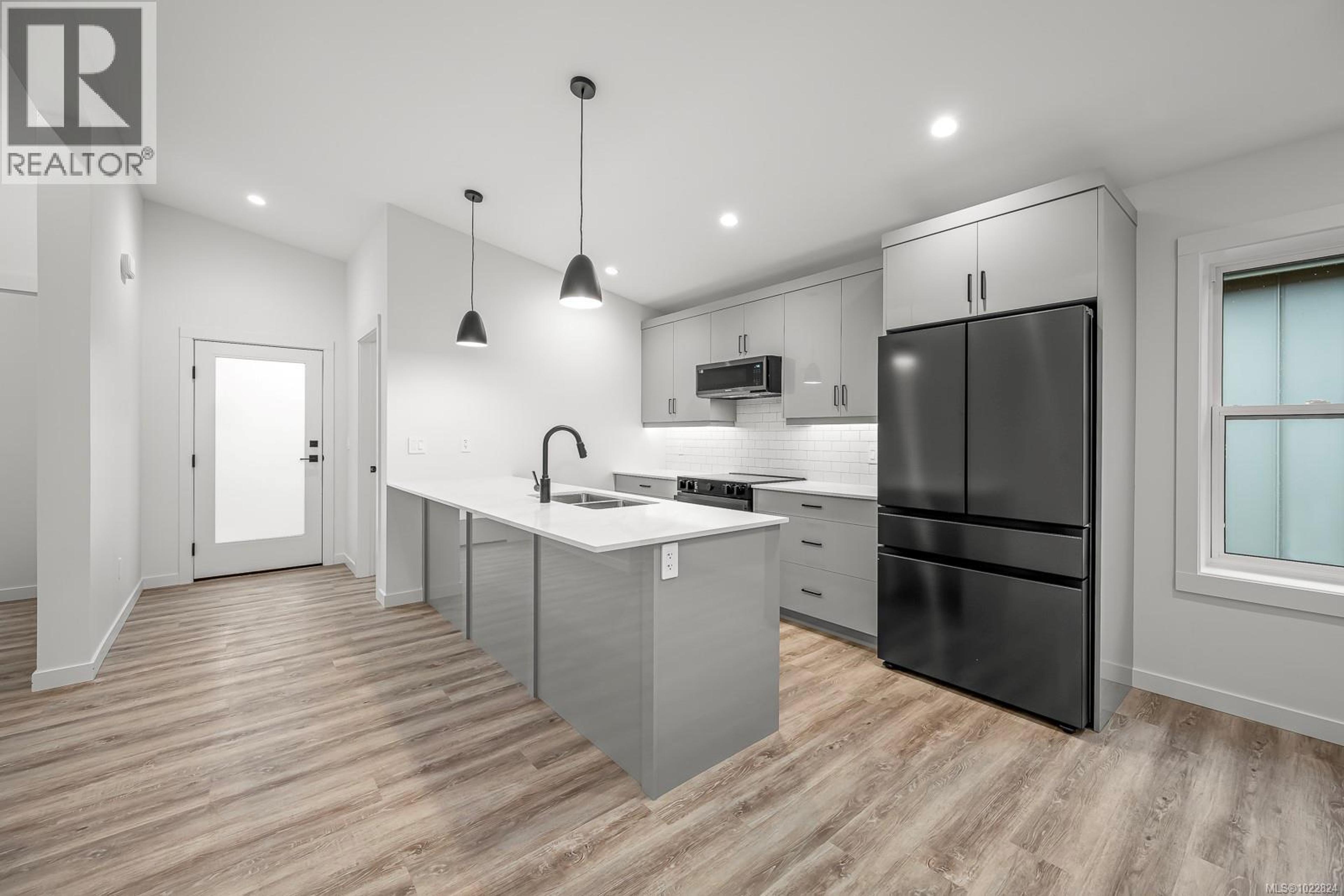 #40 3025 ROYSTON RD - 12