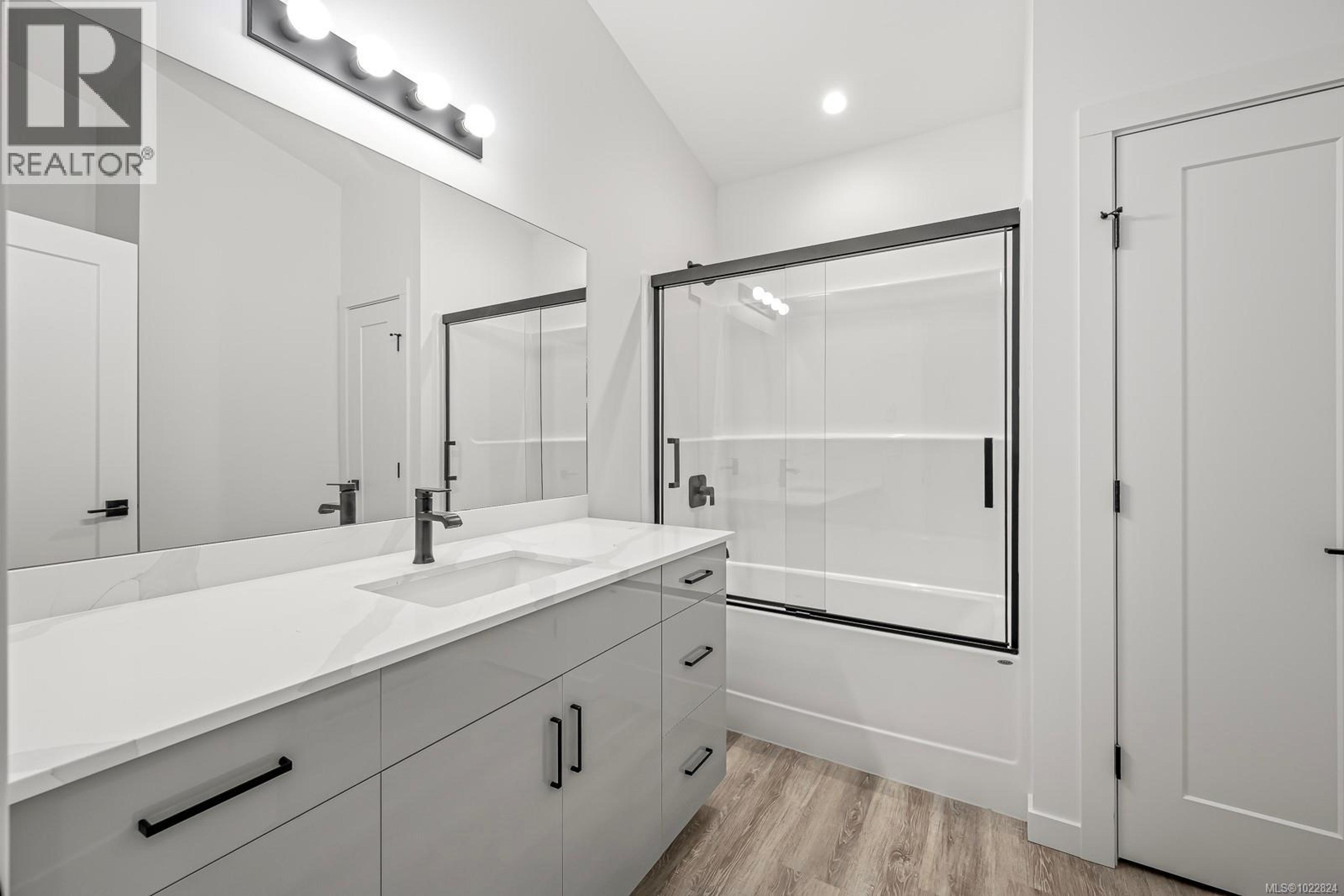 #40 3025 ROYSTON RD - 14