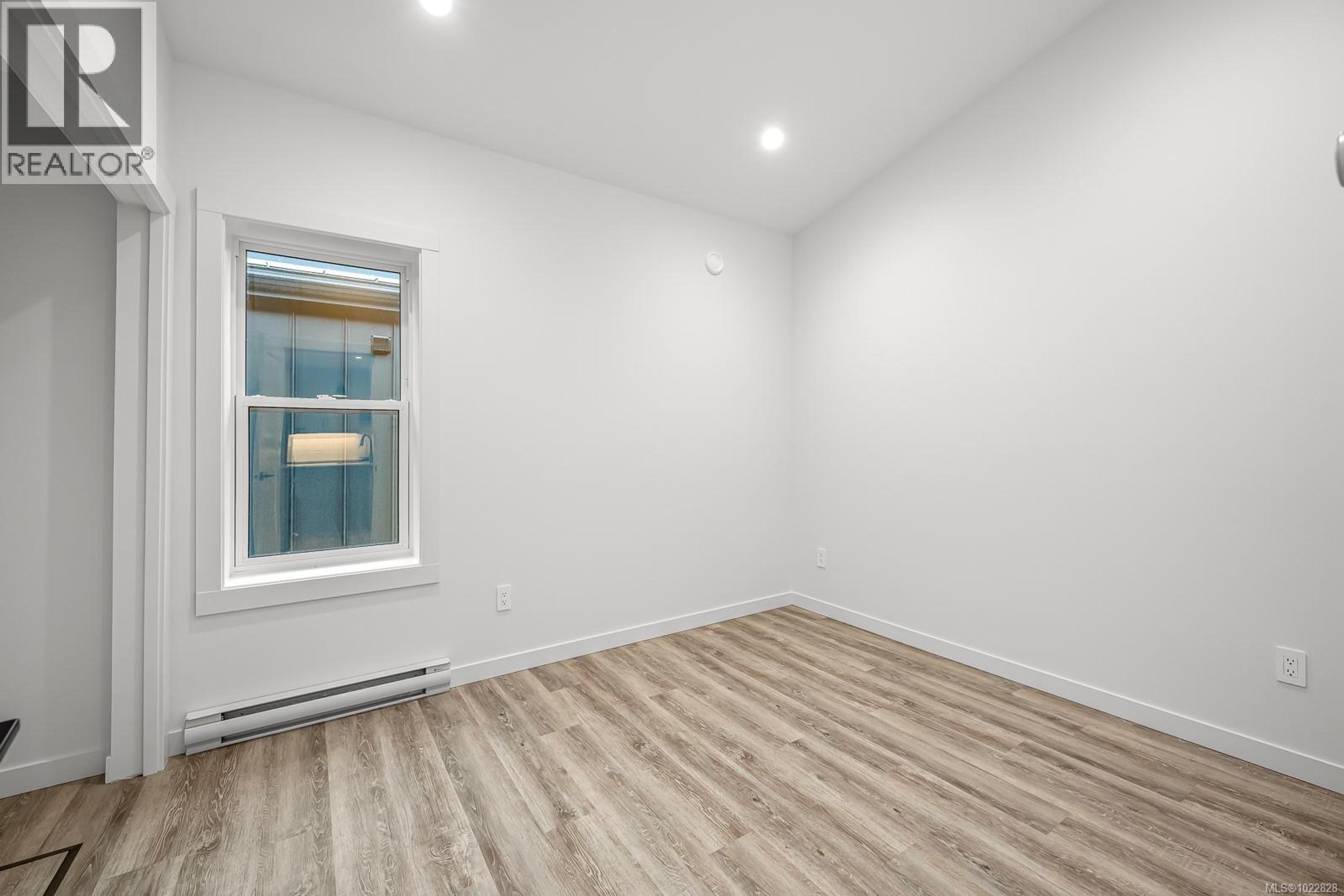 #41 3025 ROYSTON RD - 17