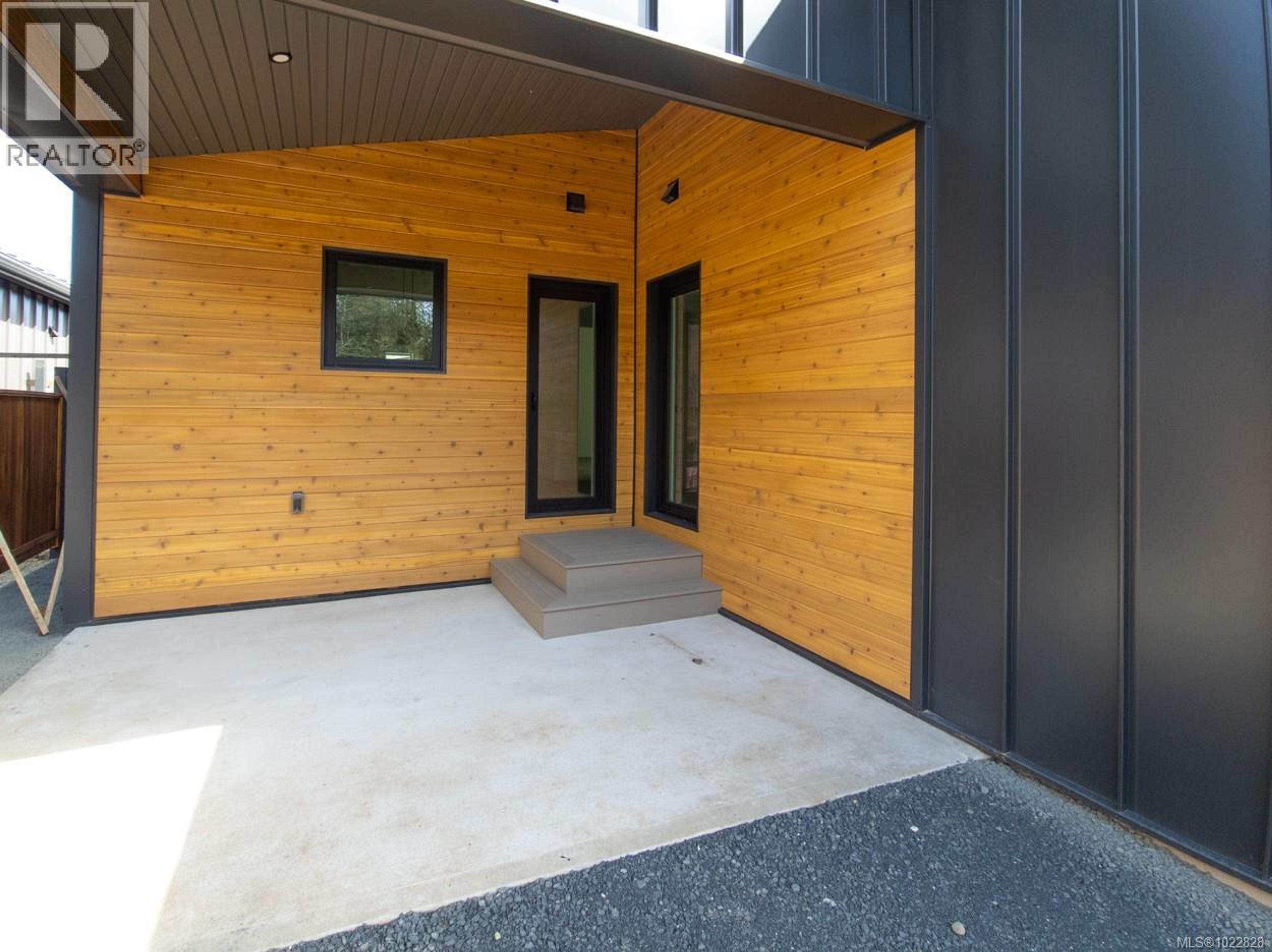 #41 3025 ROYSTON RD - Image 2