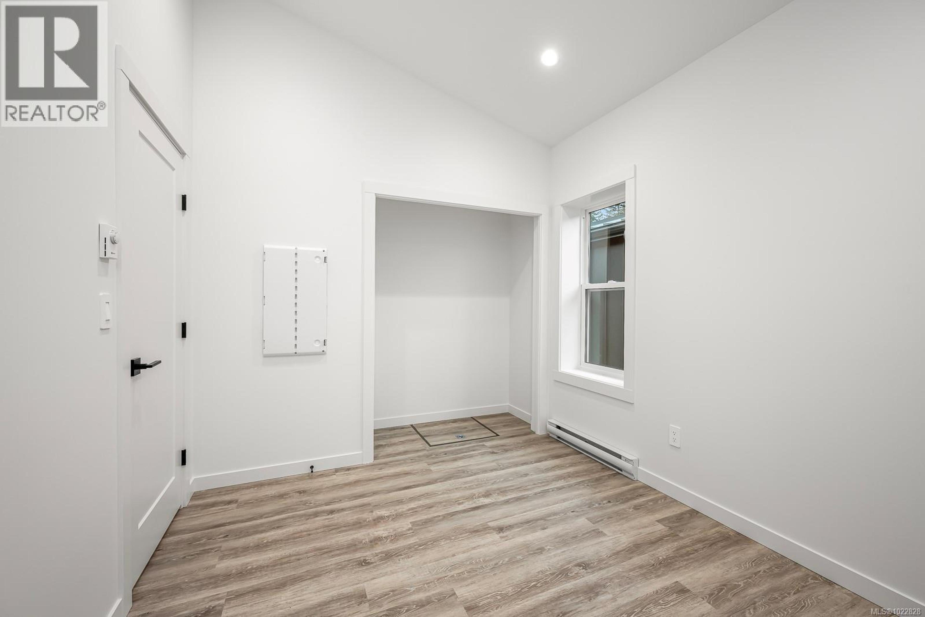 #41 3025 ROYSTON RD - 18