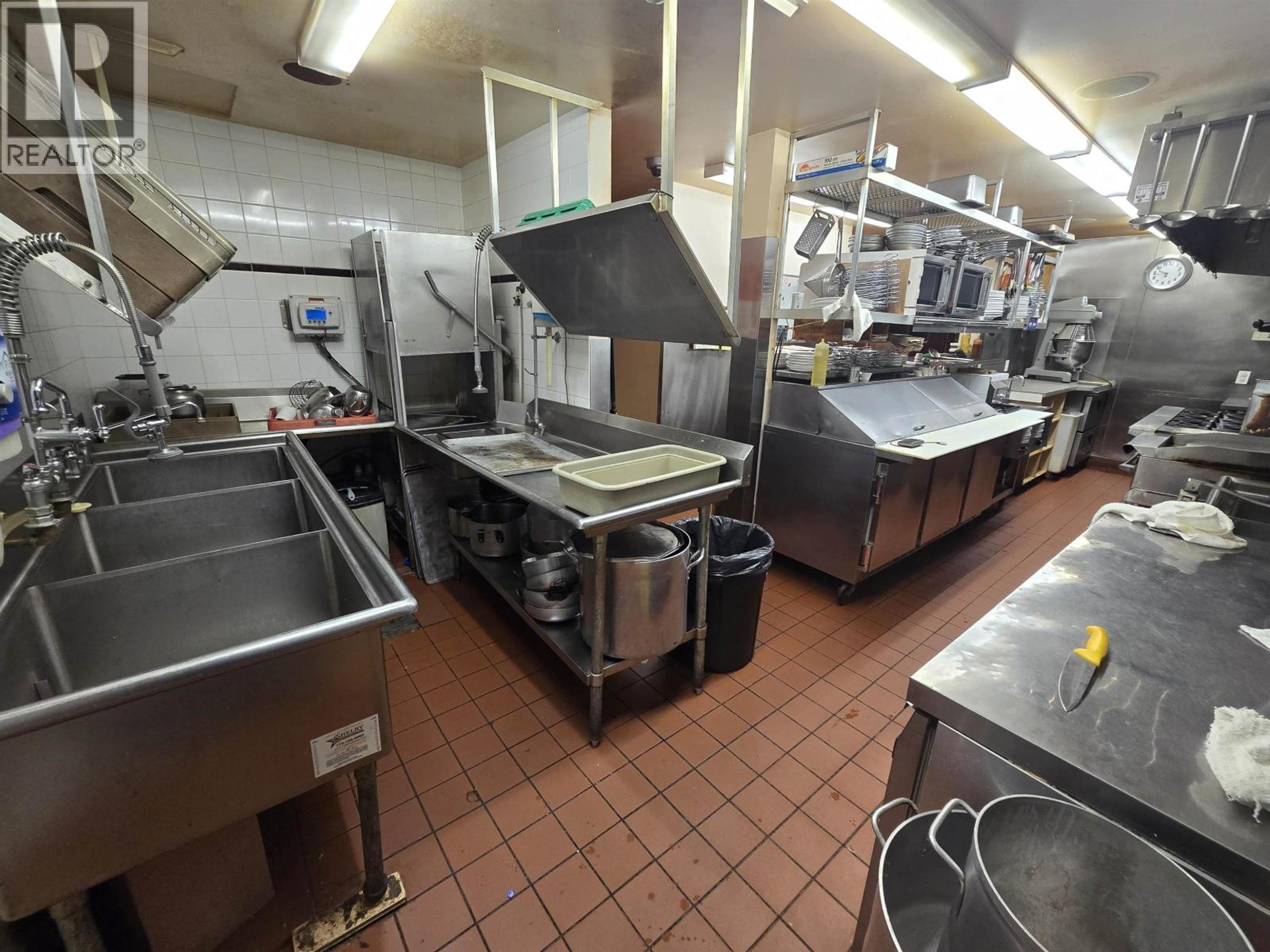 4728 LAZELLE AVENUE - Image 9