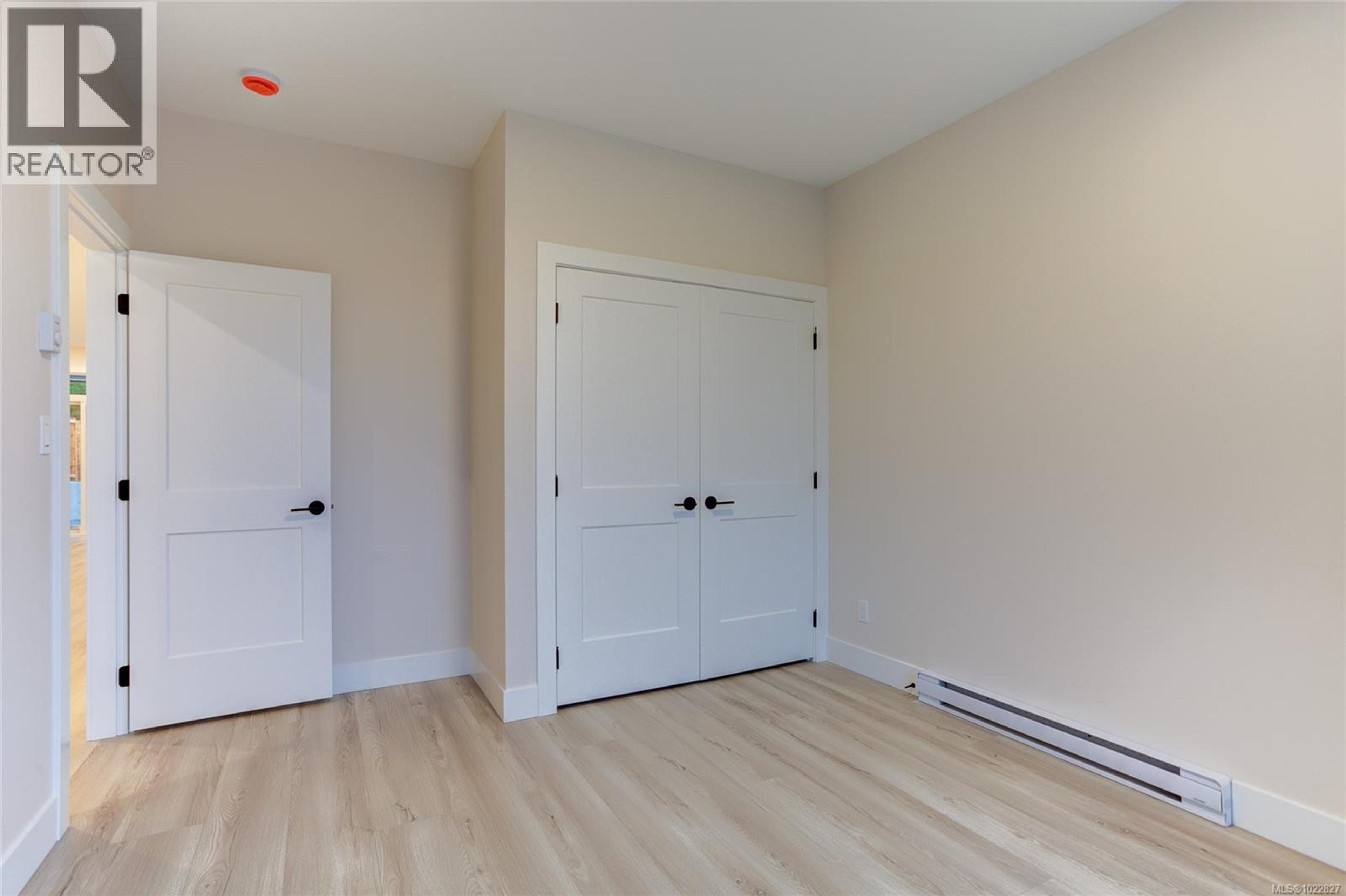 549 MOUNTAIN VIEW DR - 24