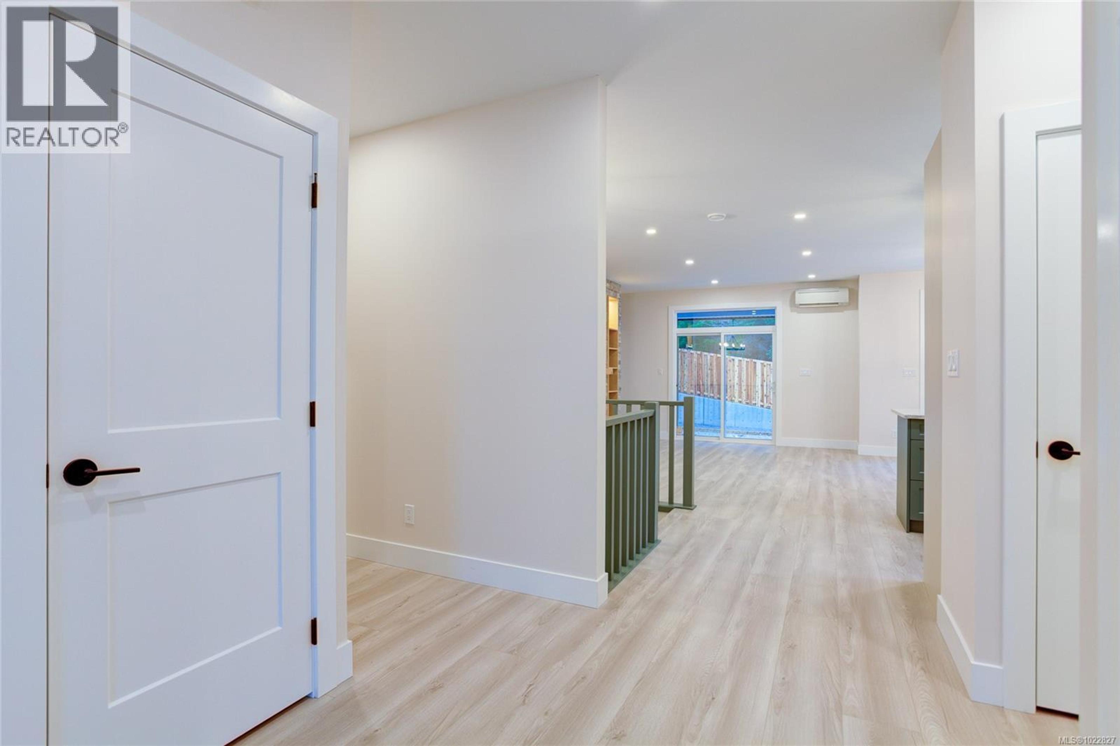 549 MOUNTAIN VIEW DR - 9