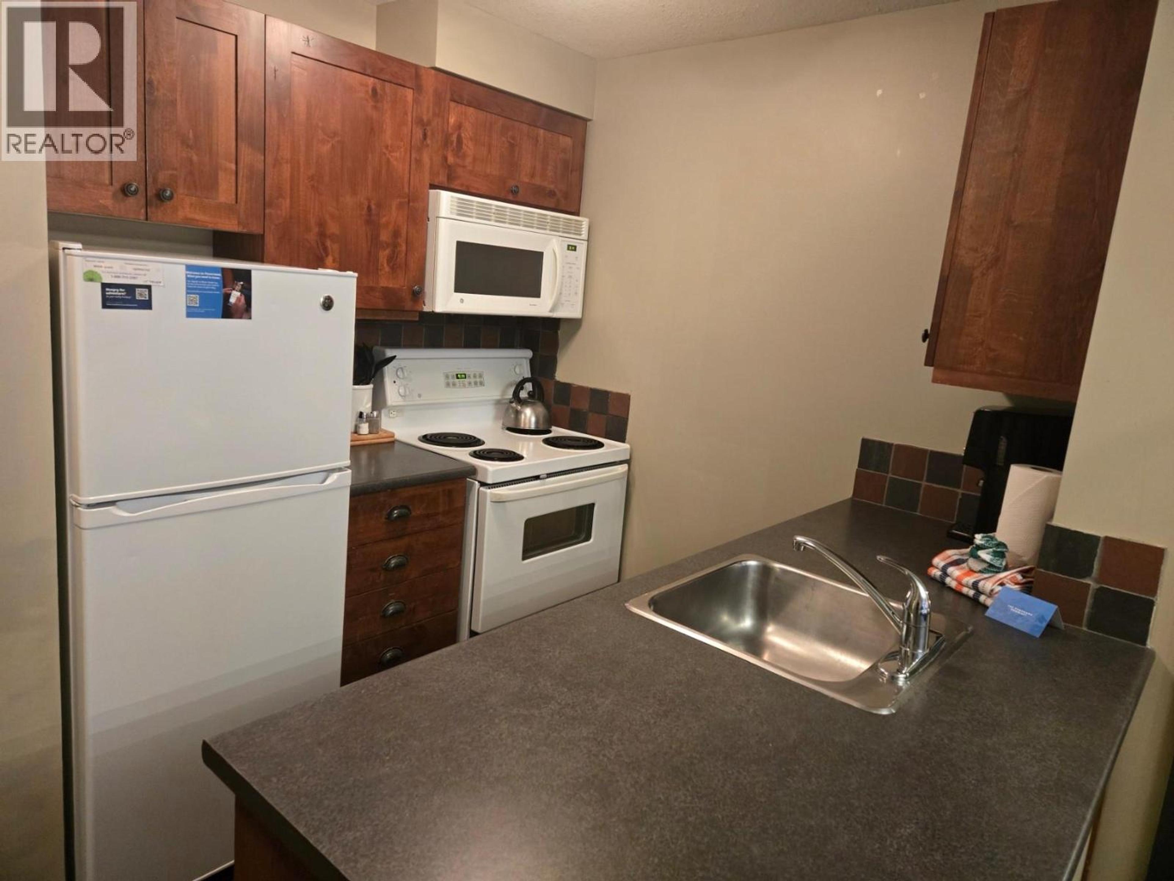 #406 2070 SUMMIT DRIVE - Image 1