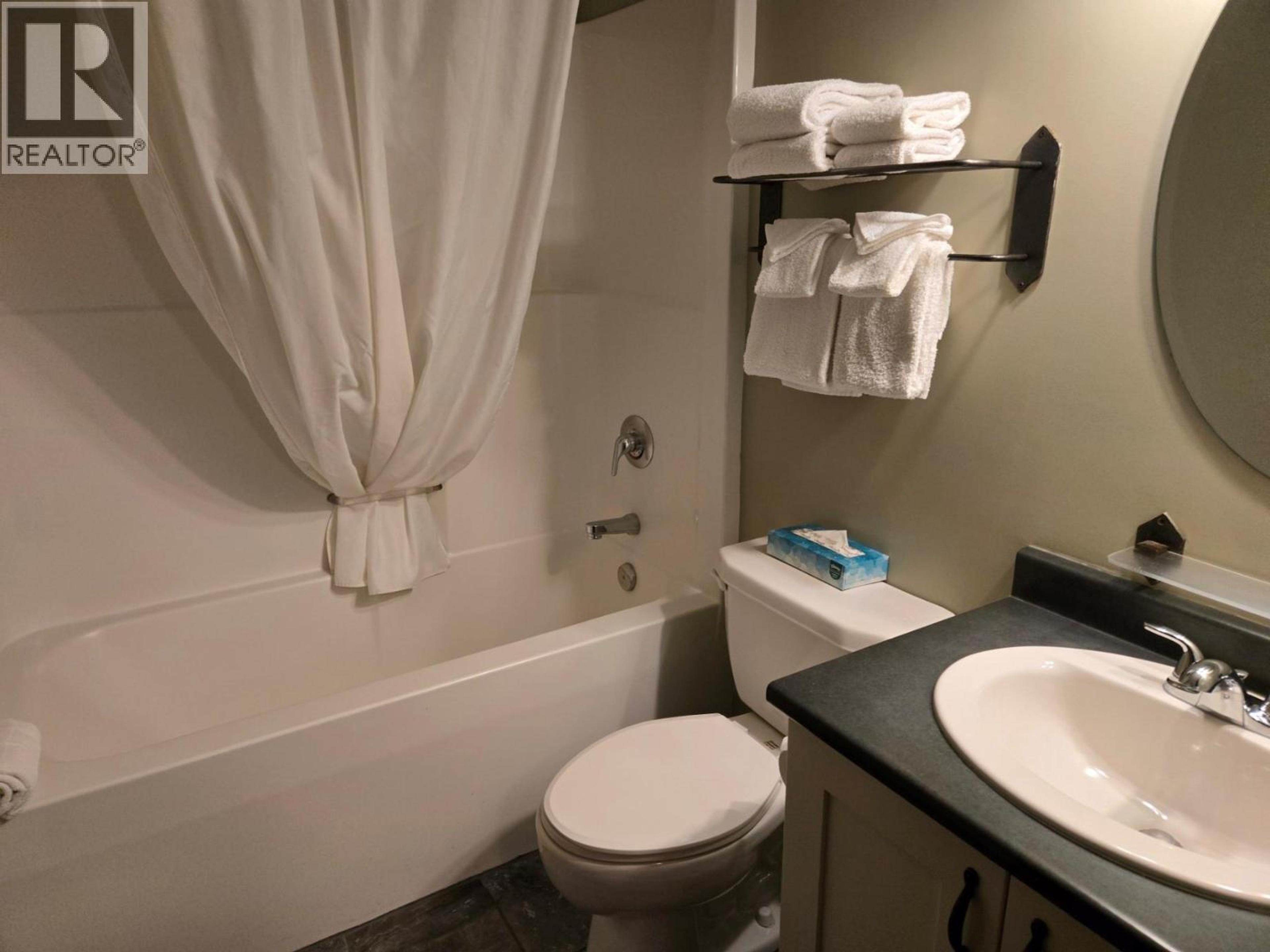 #406 2070 SUMMIT DRIVE - Image 12