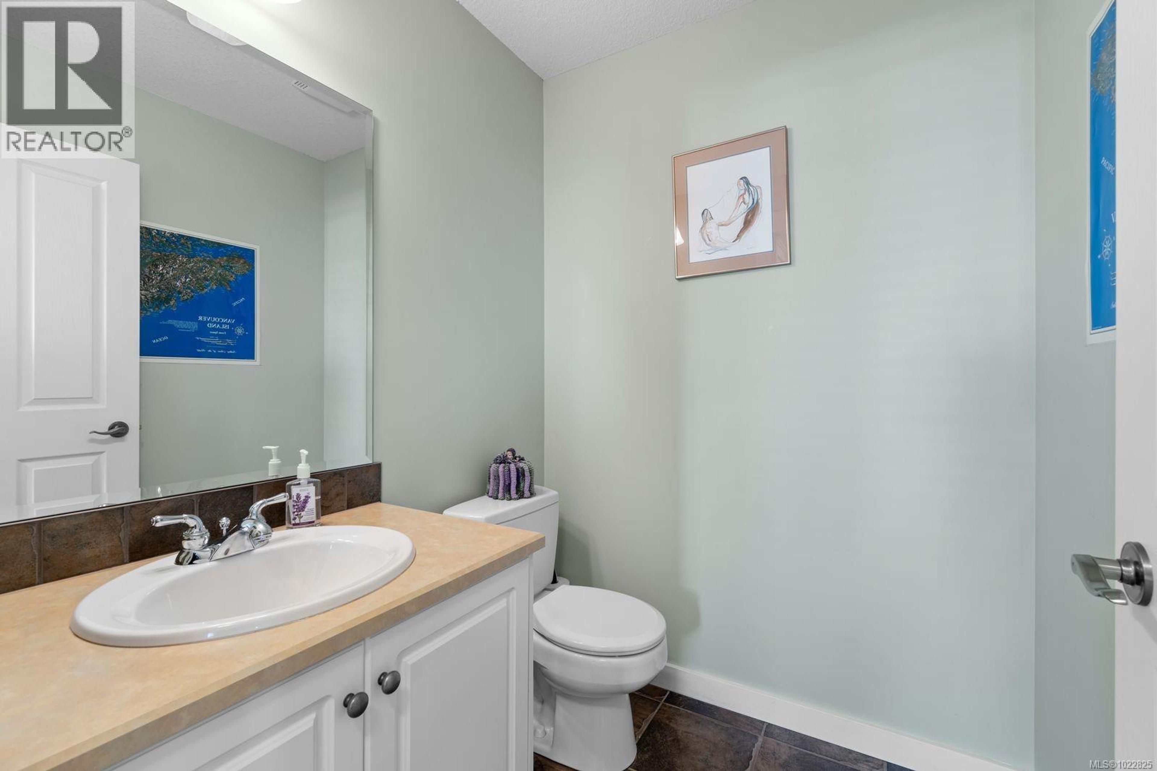 #15 500 RUSSELL RD - 13