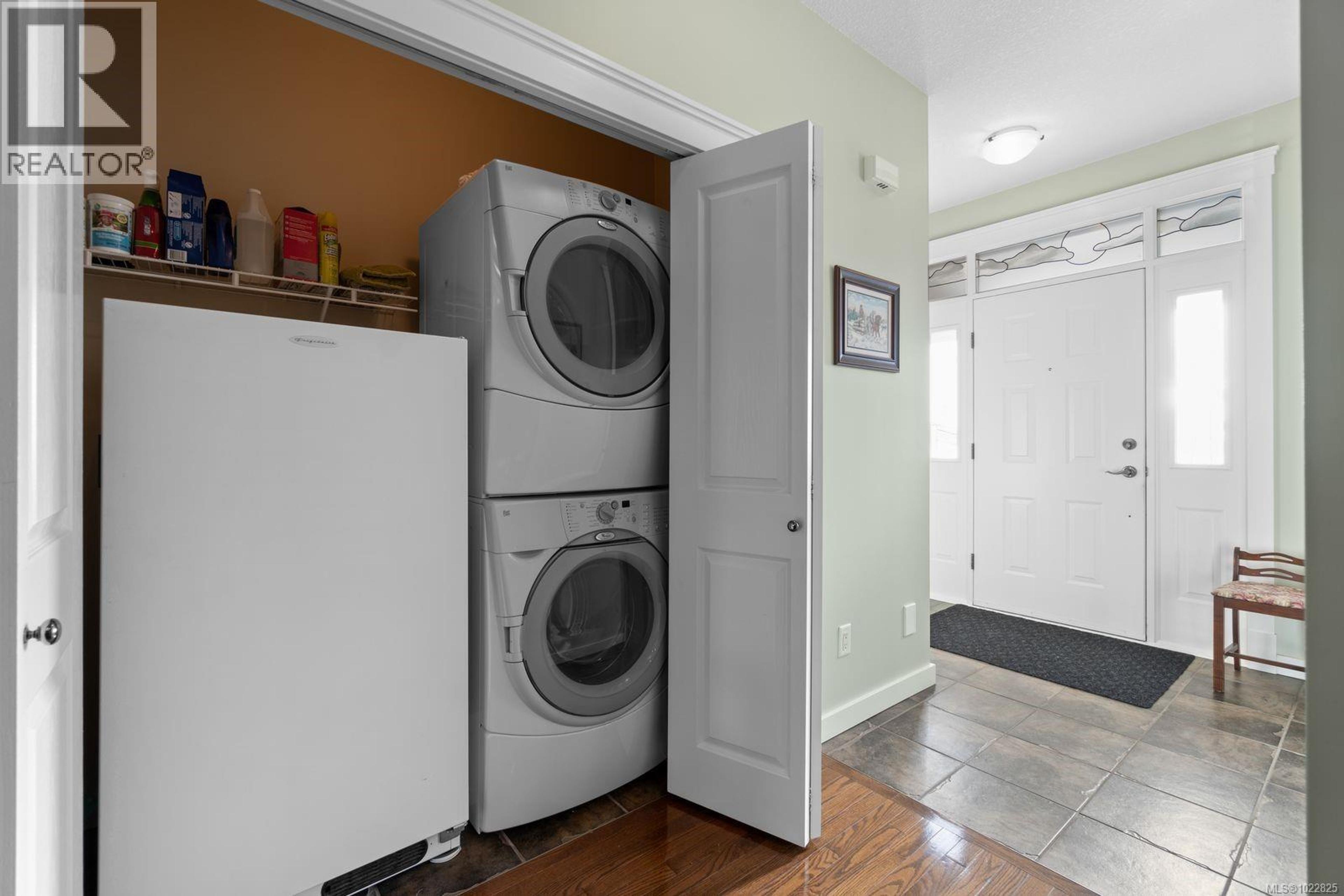 #15 500 RUSSELL RD - 17