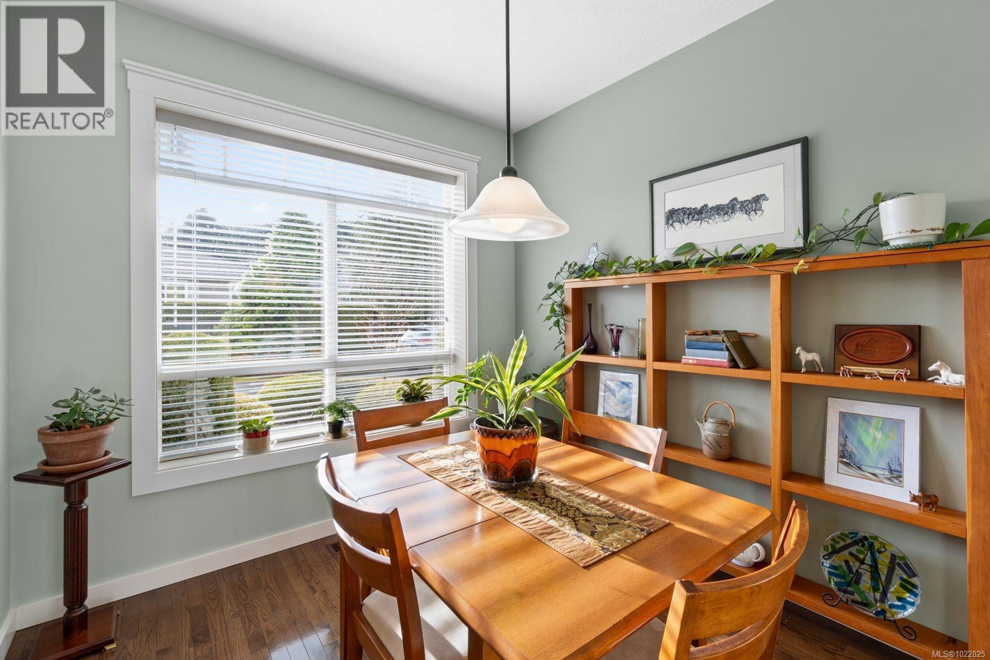 #15 500 RUSSELL RD - 4