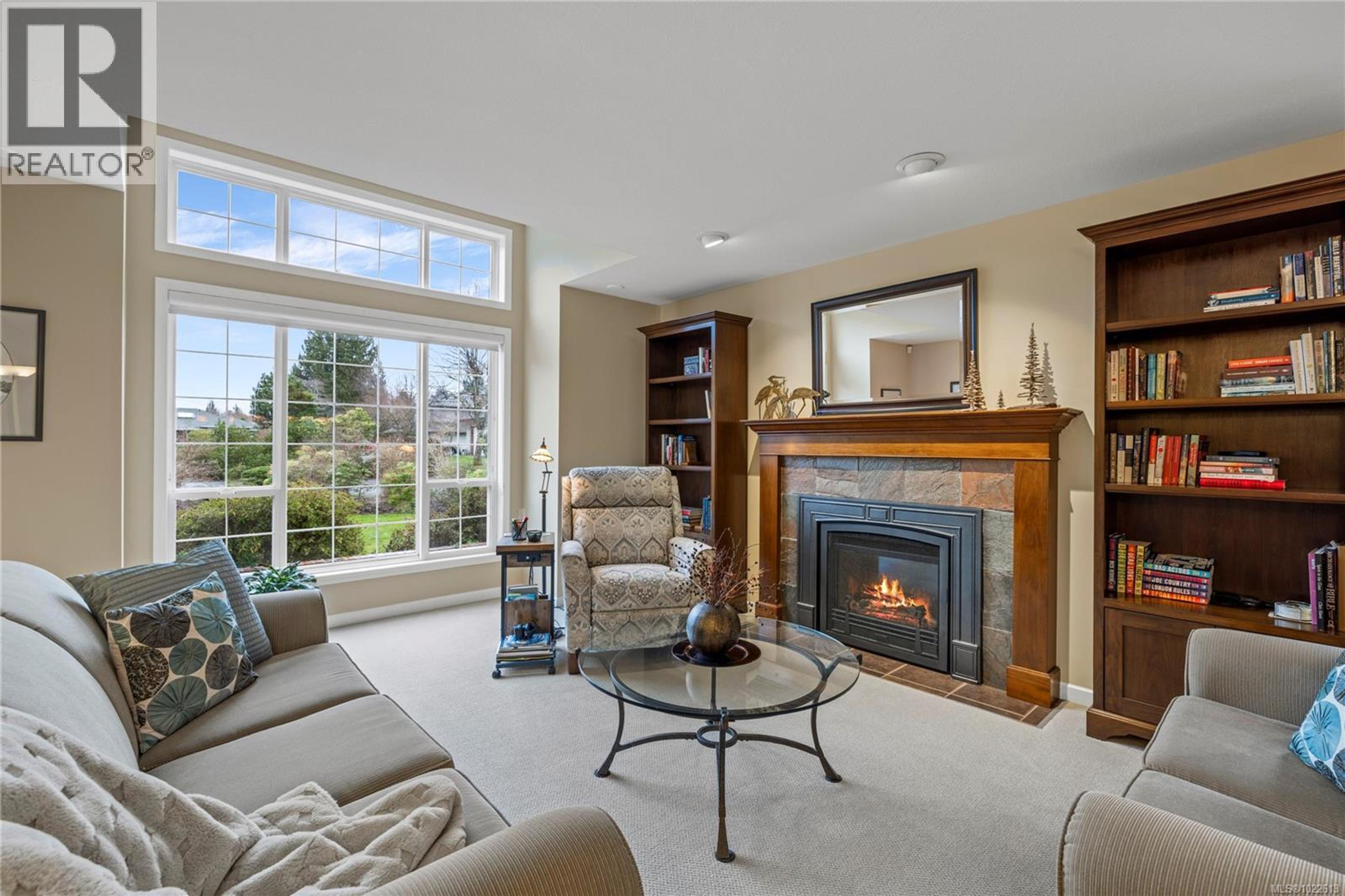 559 JUNIPER DR - Image 2