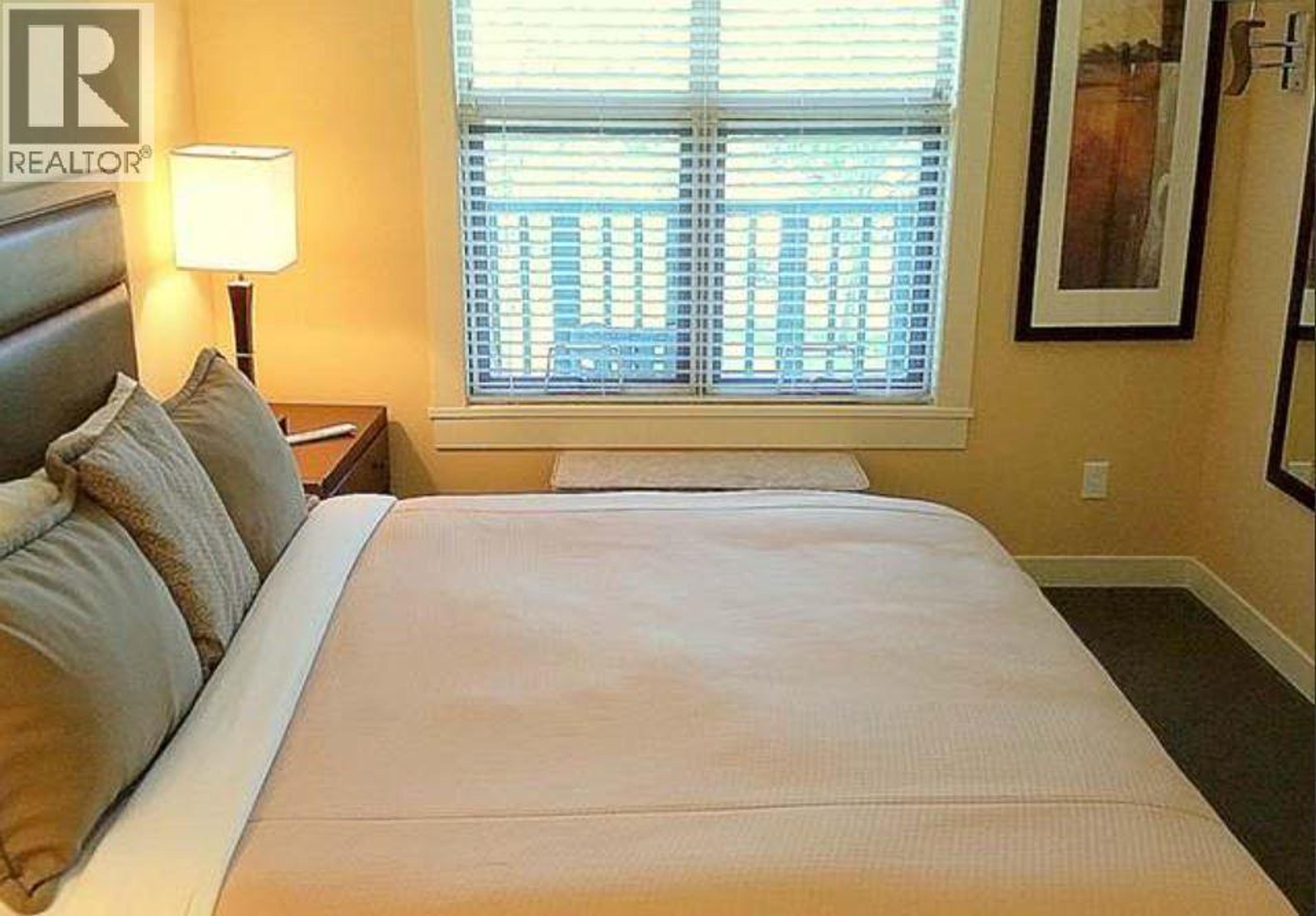 #204 4200 LAKESHORE DRIVE - 8