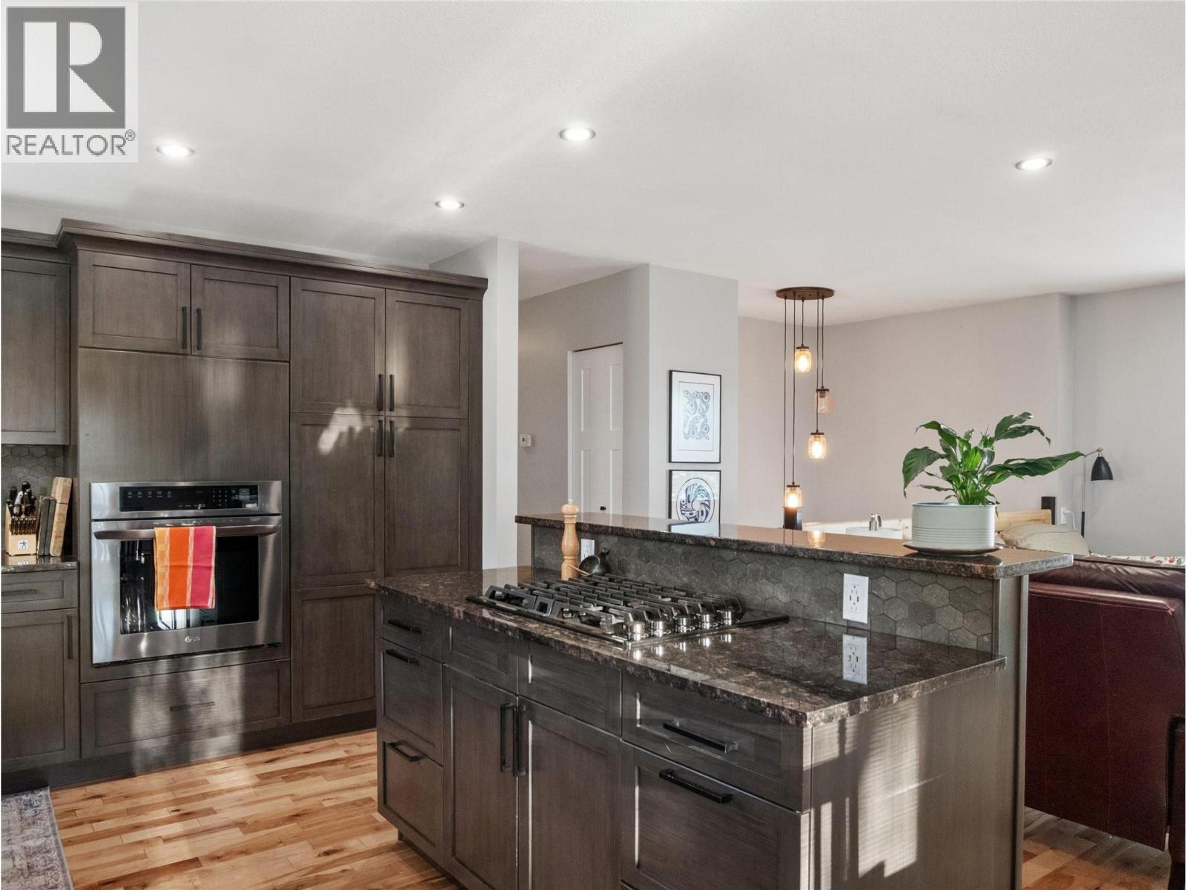 1500 105 AVENUE - Image 2