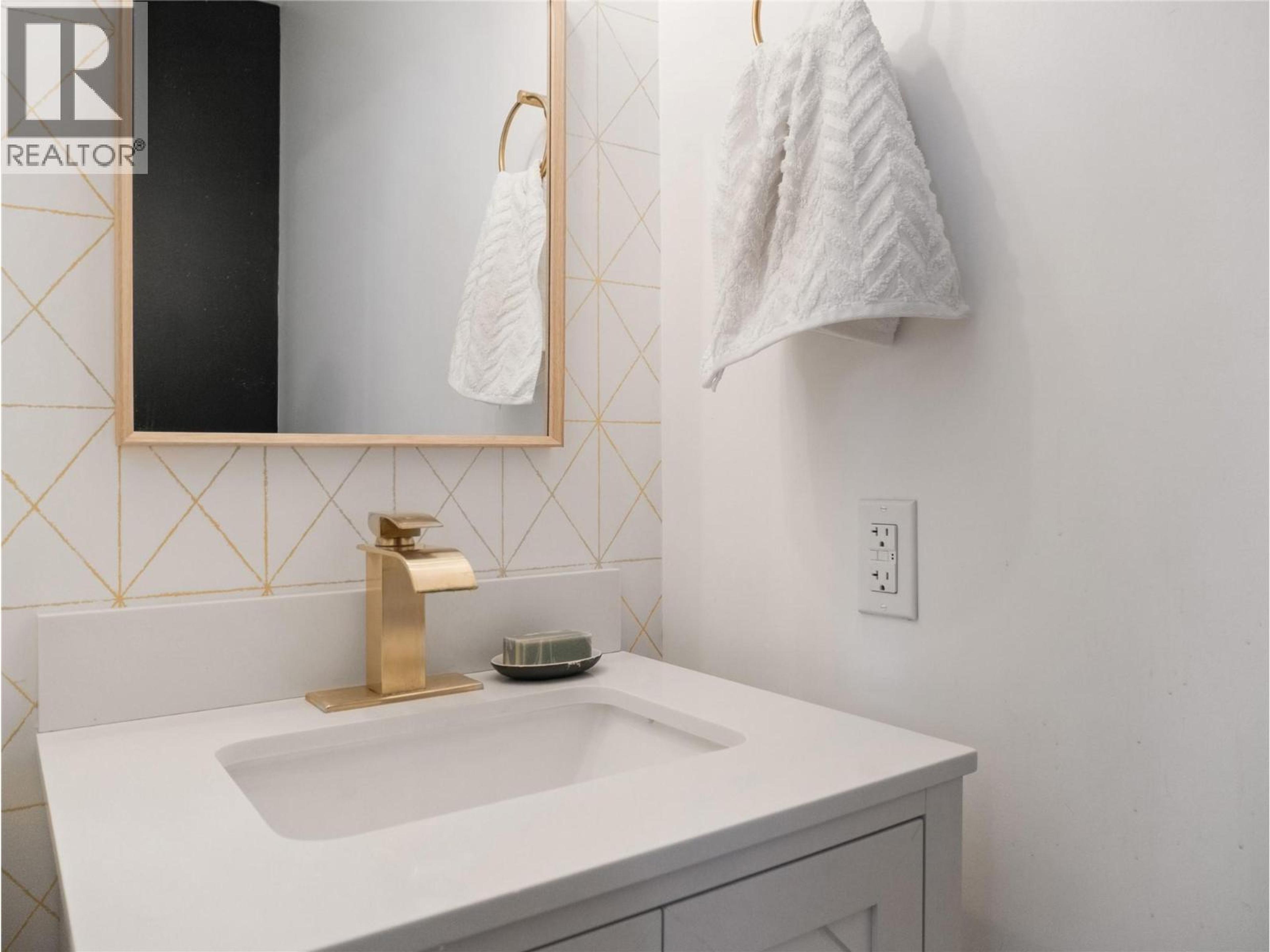 1500 105 AVENUE - 20