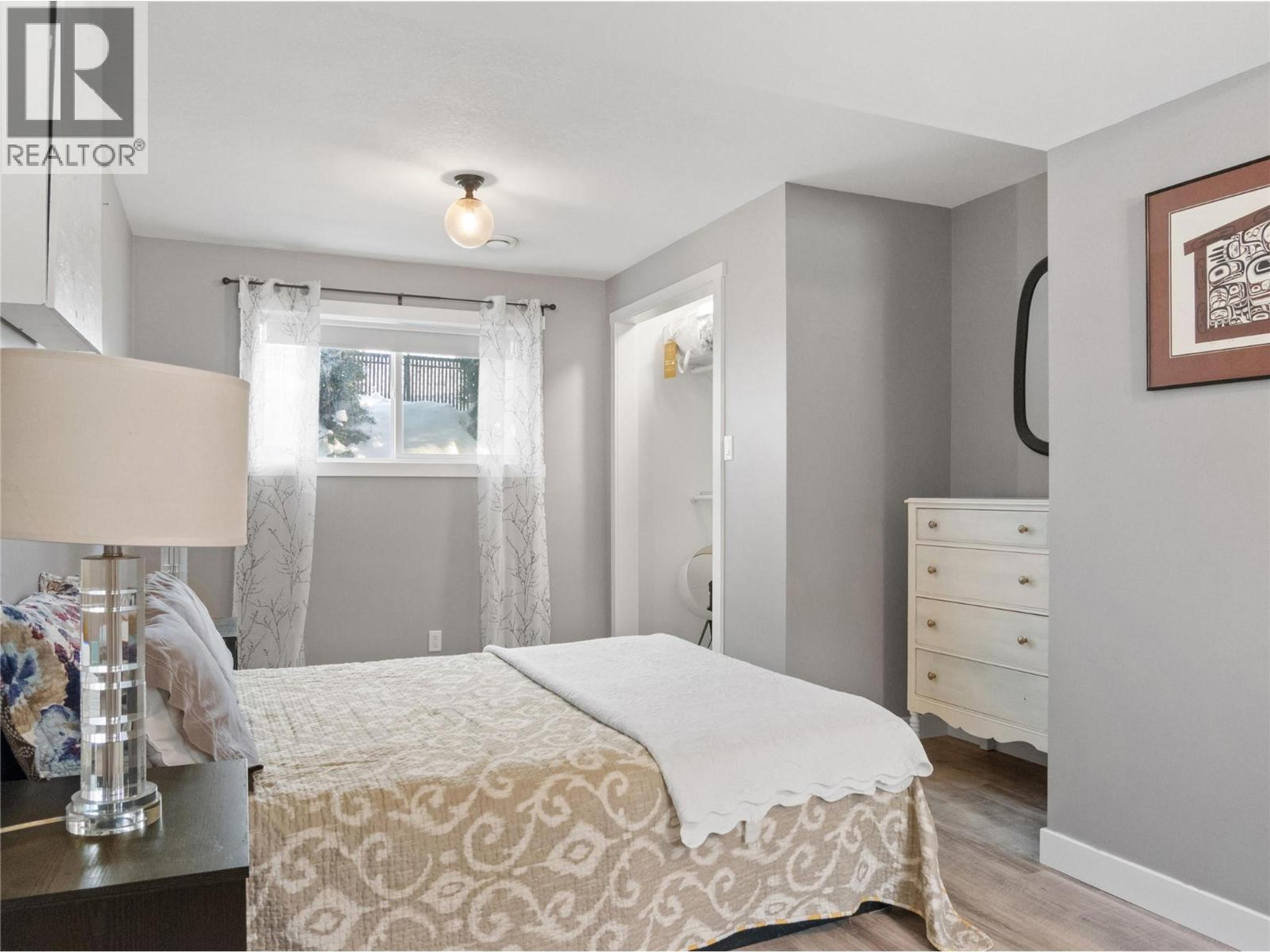 1500 105 AVENUE - 26