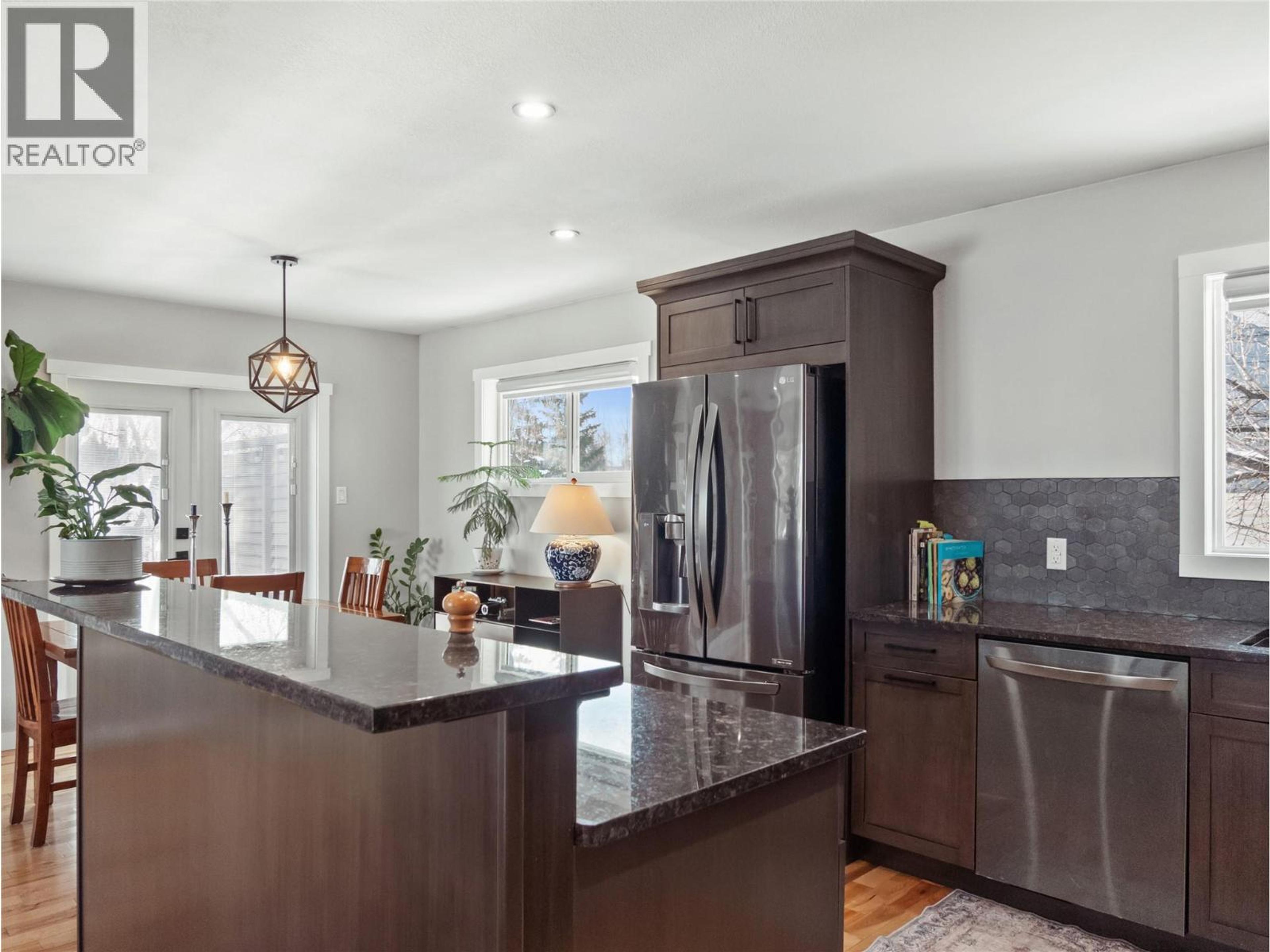 1500 105 AVENUE - Image 3