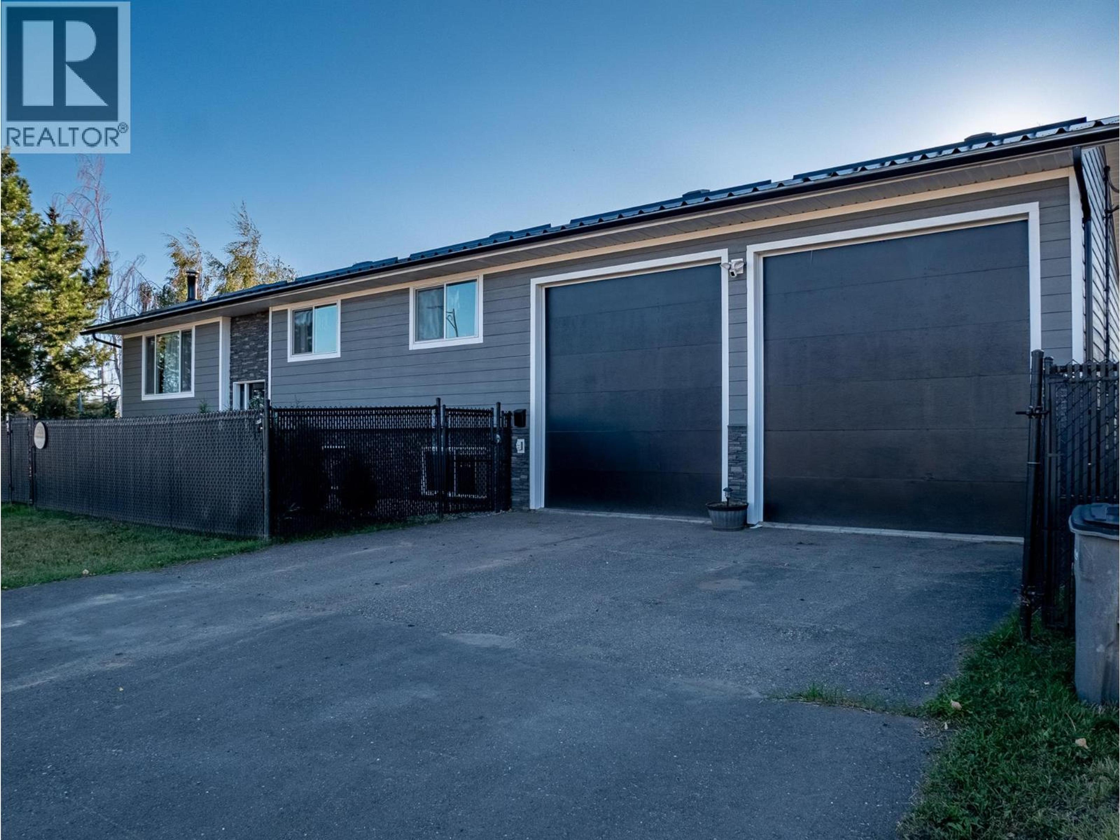 1500 105 AVENUE - 44