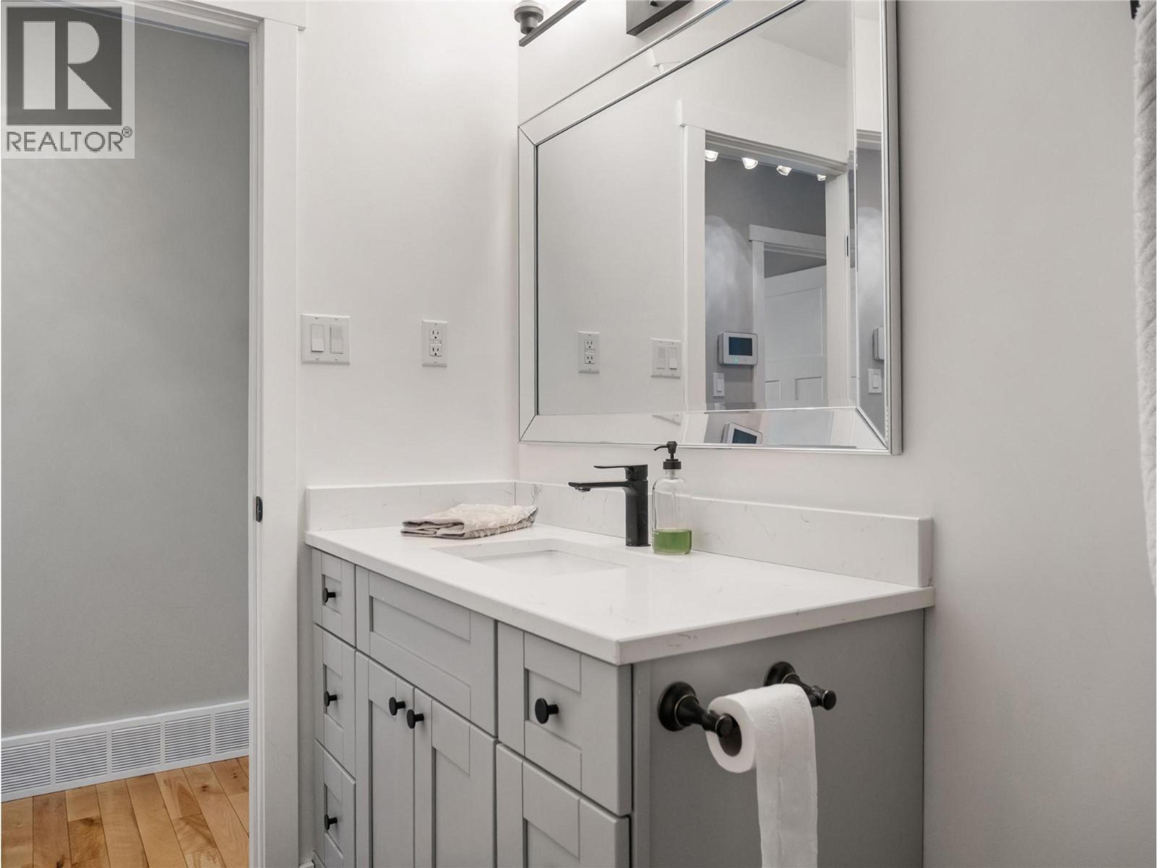 1500 105 AVENUE - 16