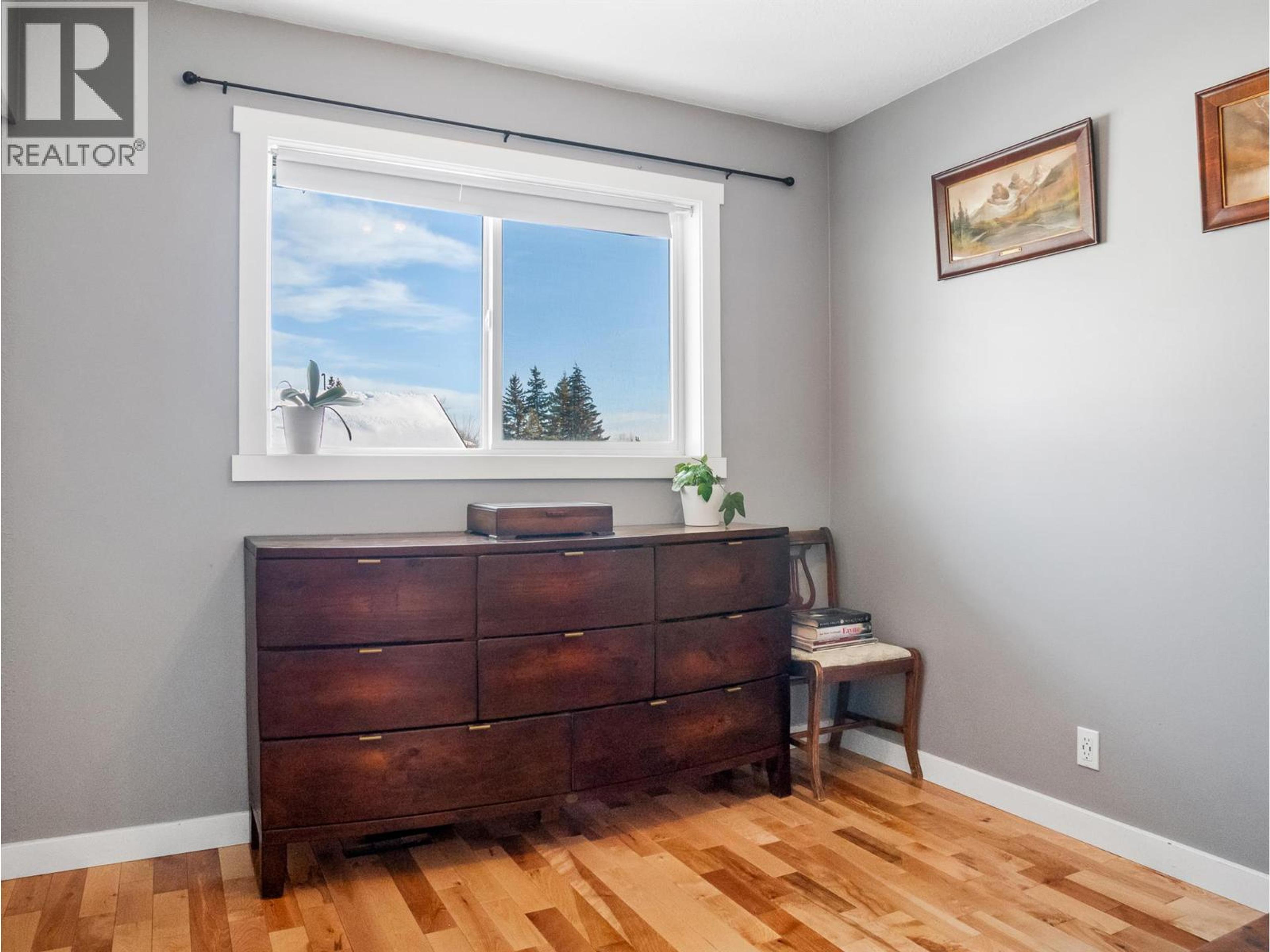 1500 105 AVENUE - 45