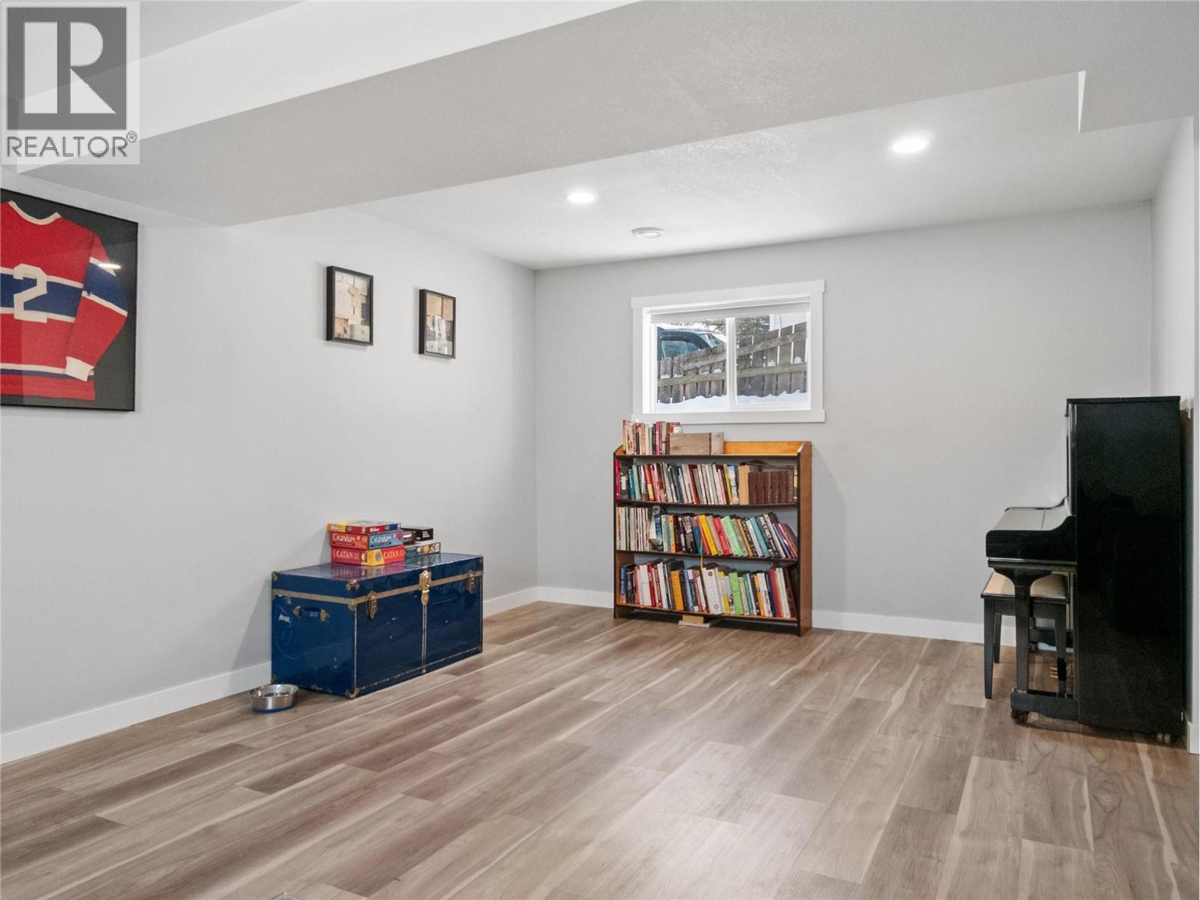 1500 105 AVENUE - 29