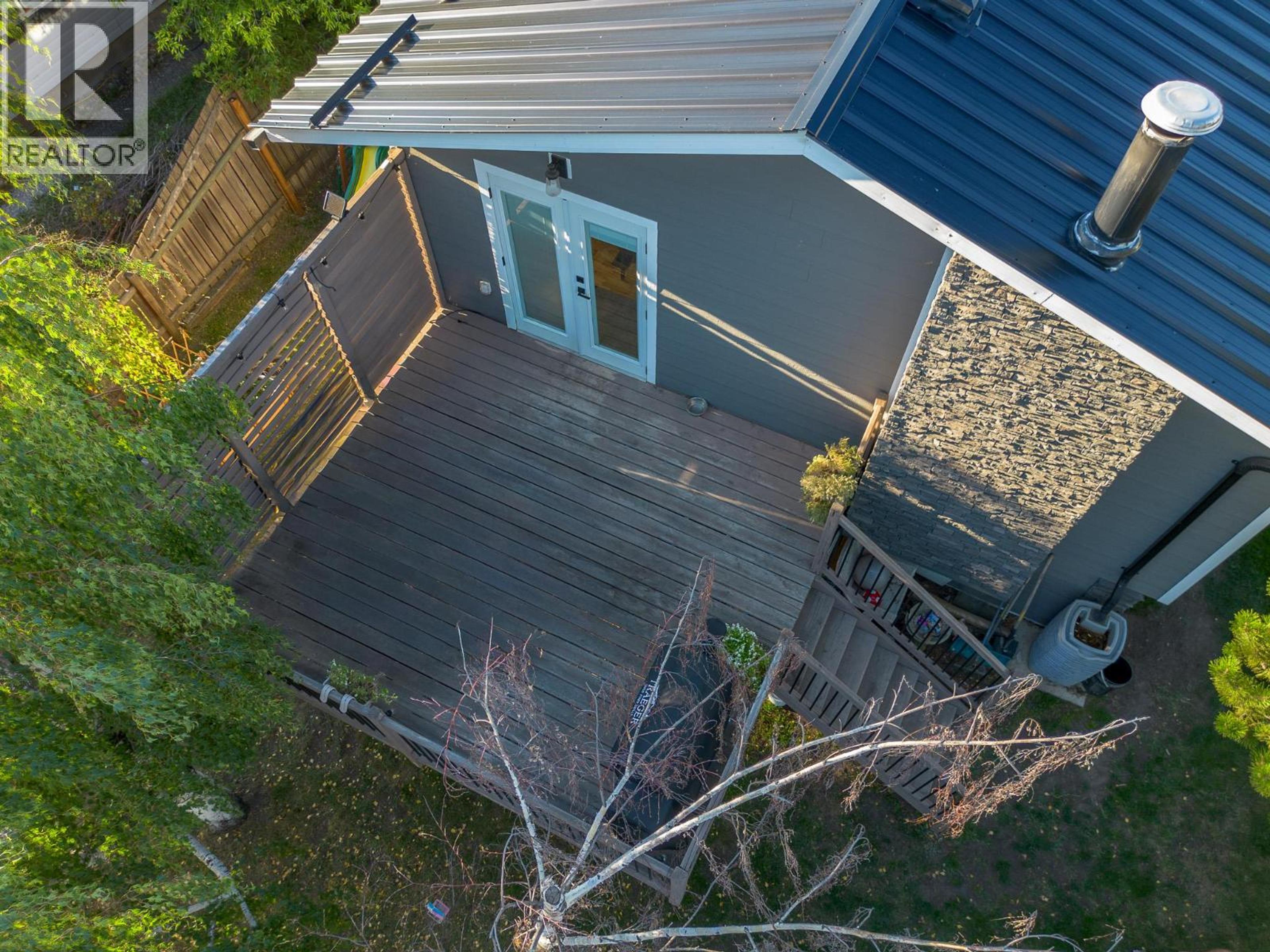 1500 105 AVENUE - 35