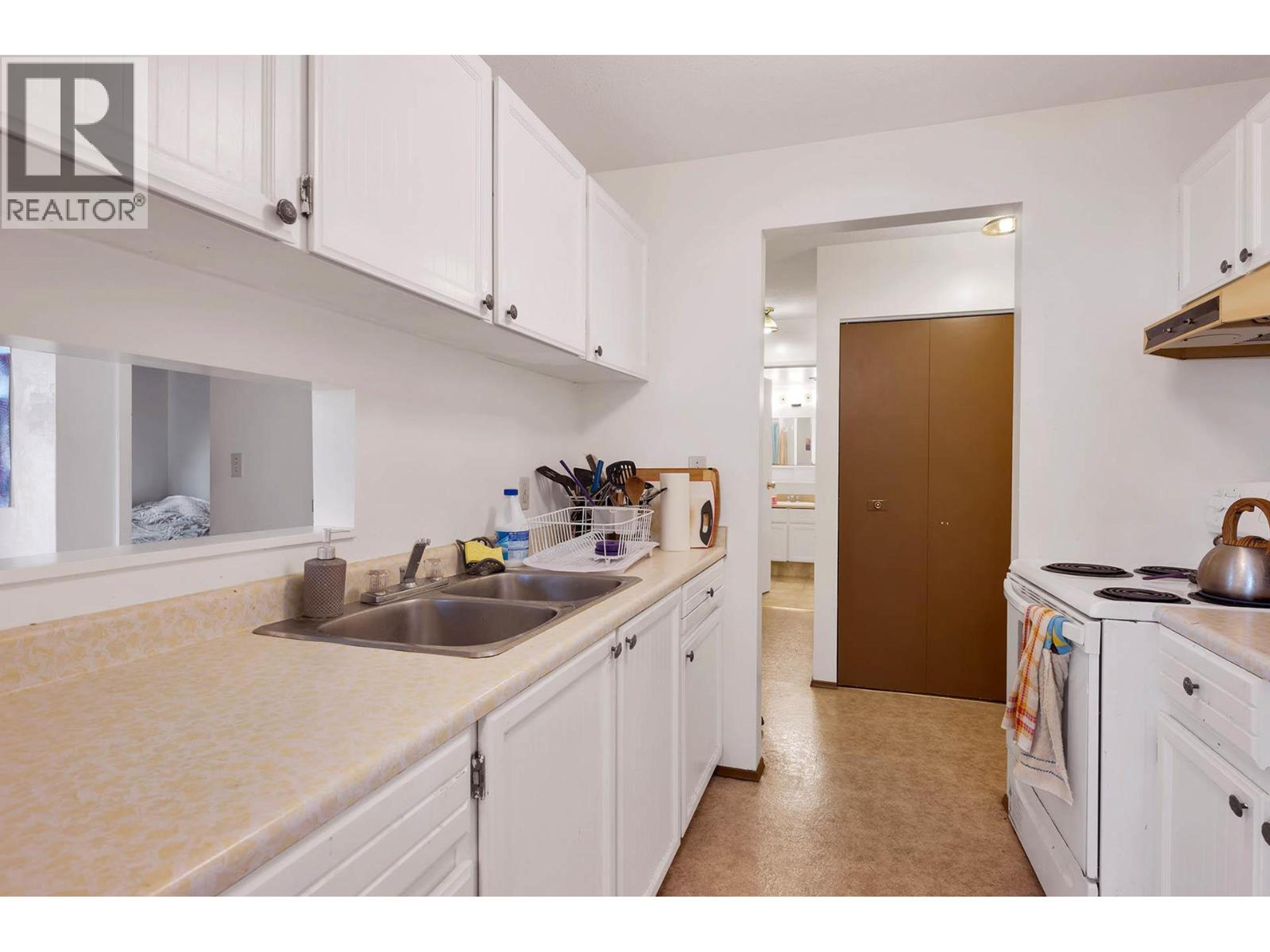 #5 245 PARK DRIVE - Image 3