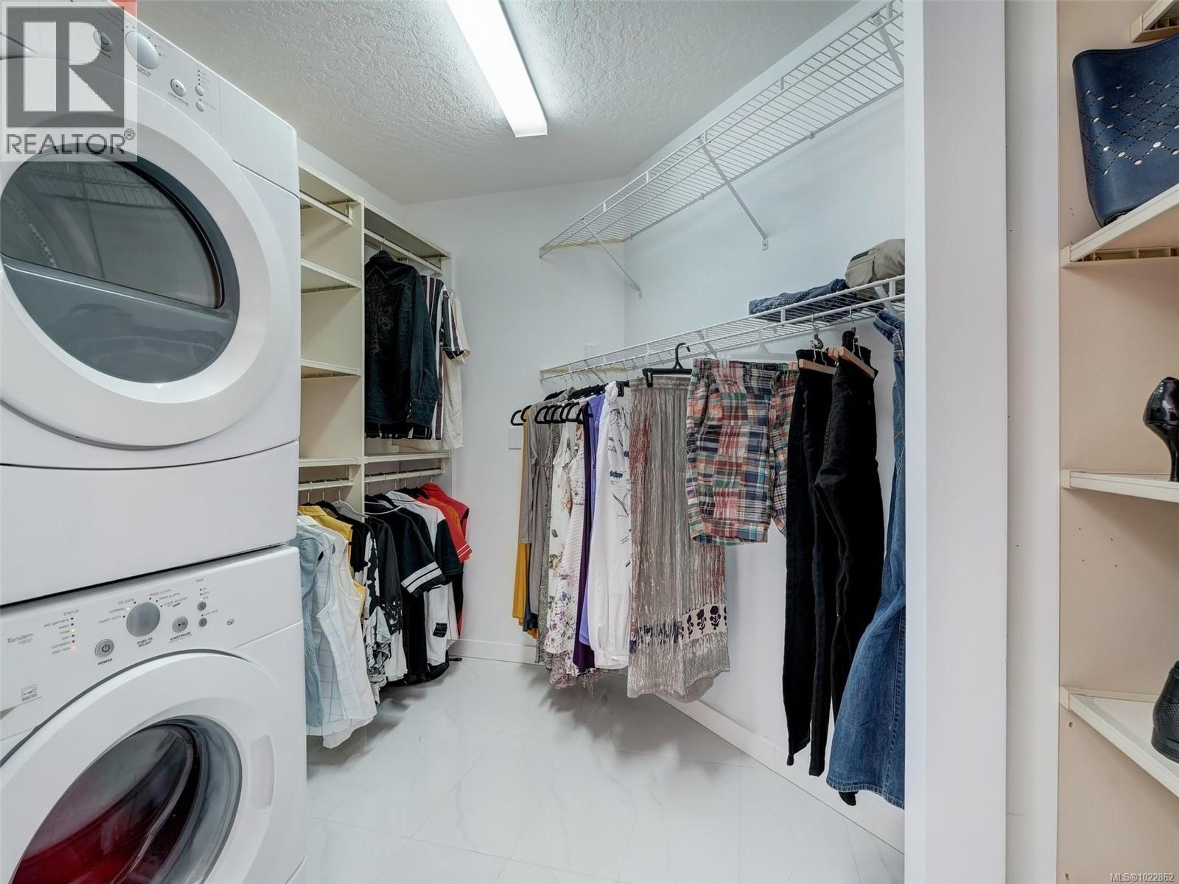 3718 ARBUTUS DR N - 13